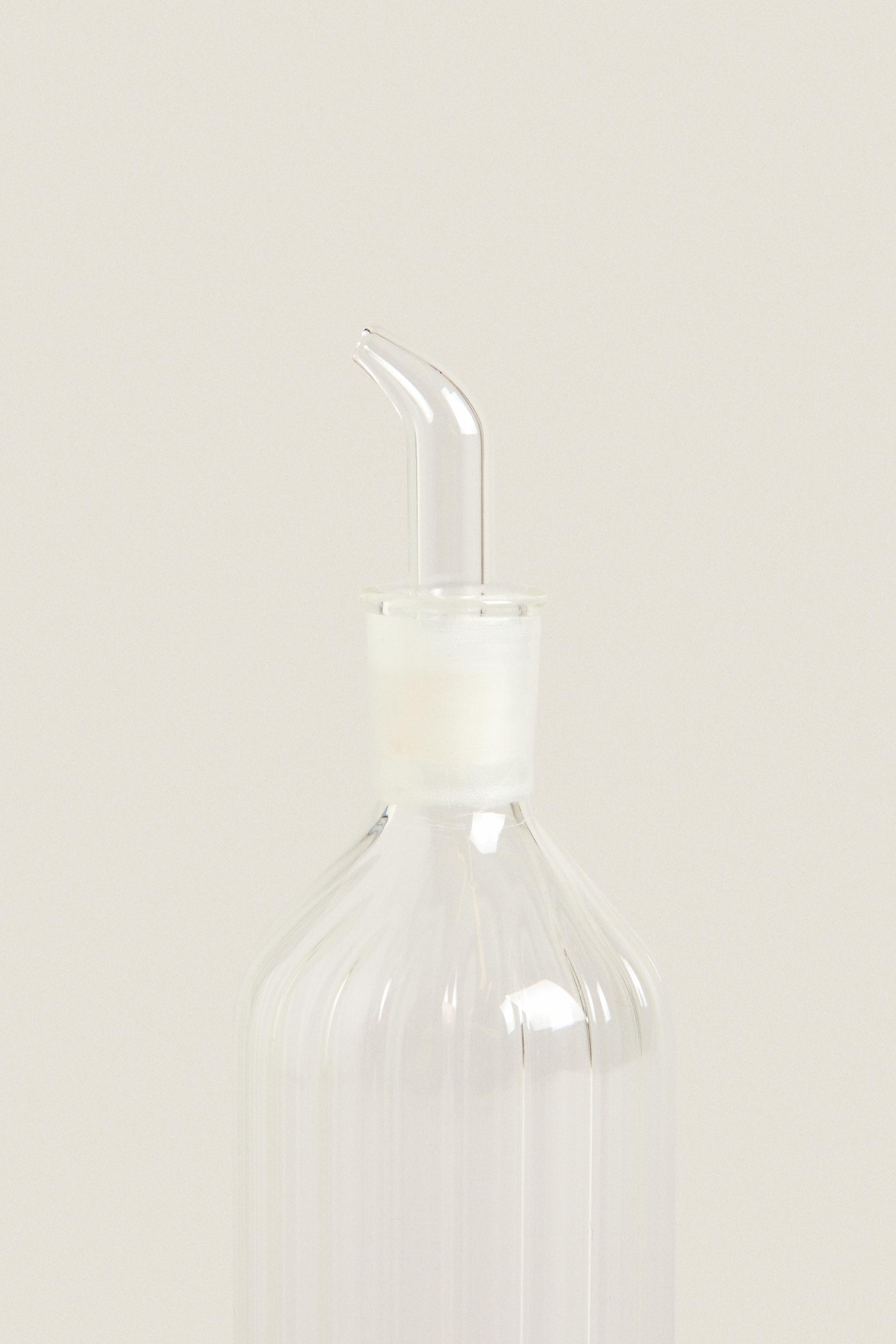 ROUND BOROSILICATE GLASS CRUET