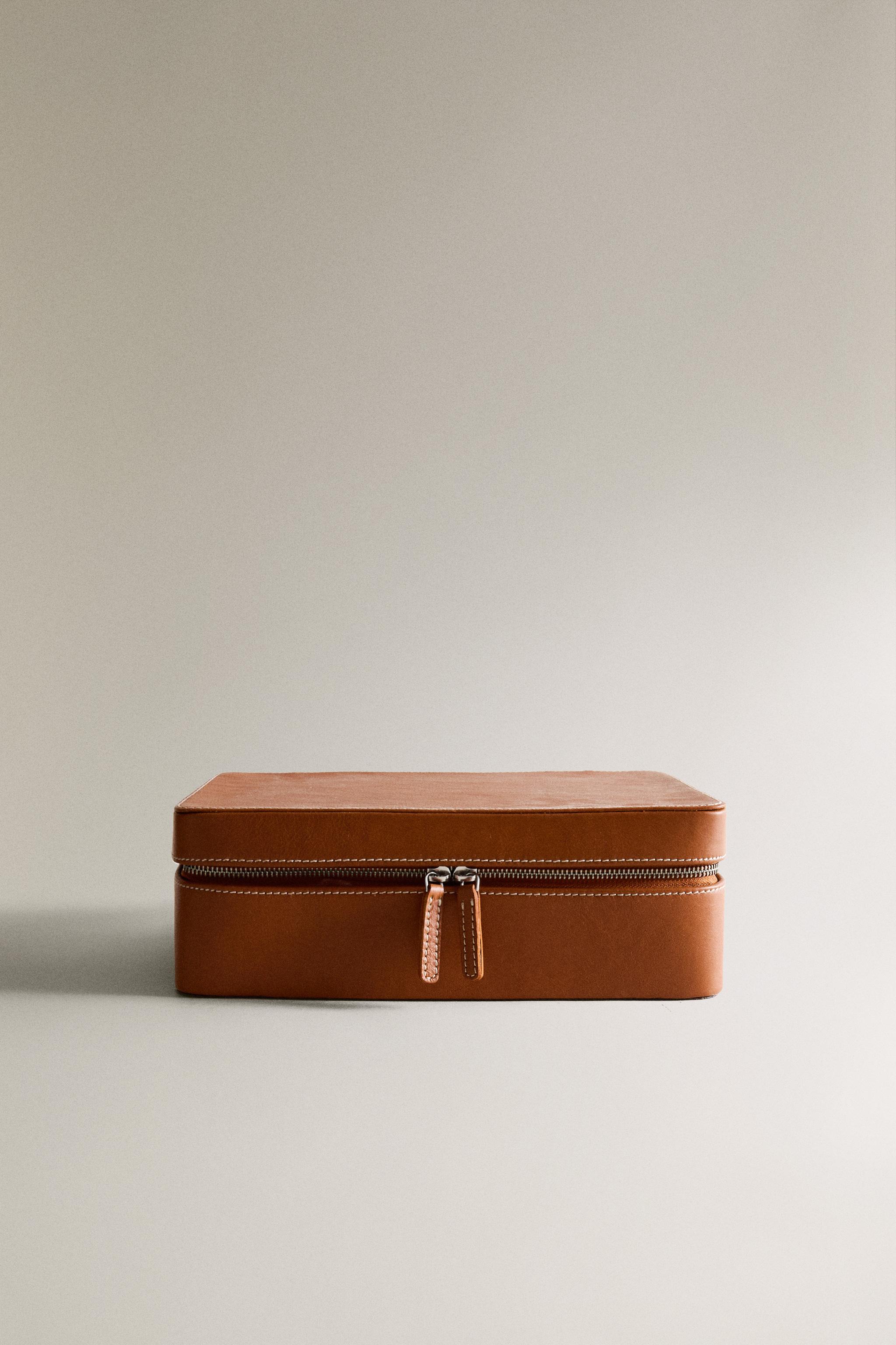 LARGE LEATHER MAKEUP BAG WITH COMPARTMENTS