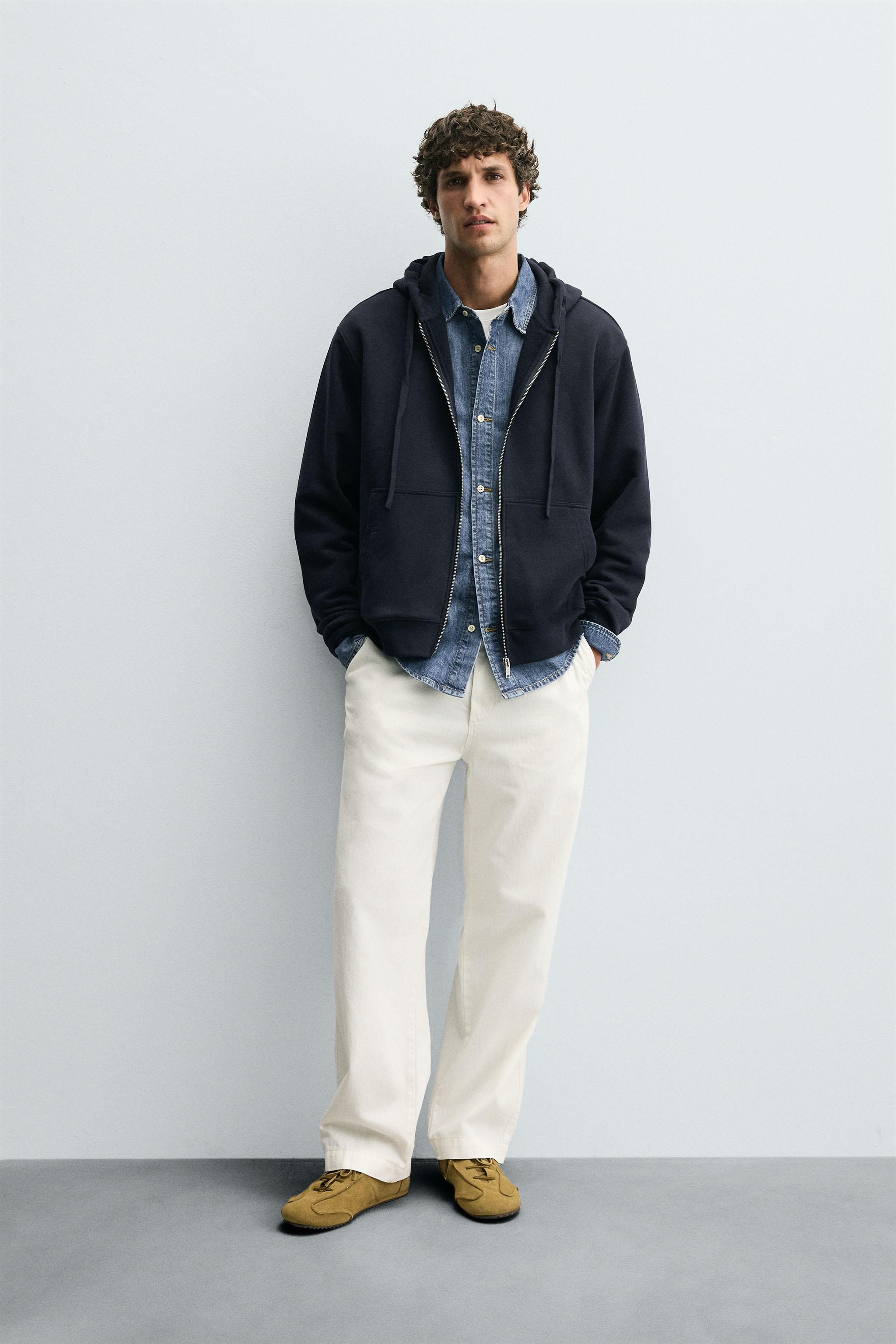 HOODED ZIP-UP SWEATSHIRT