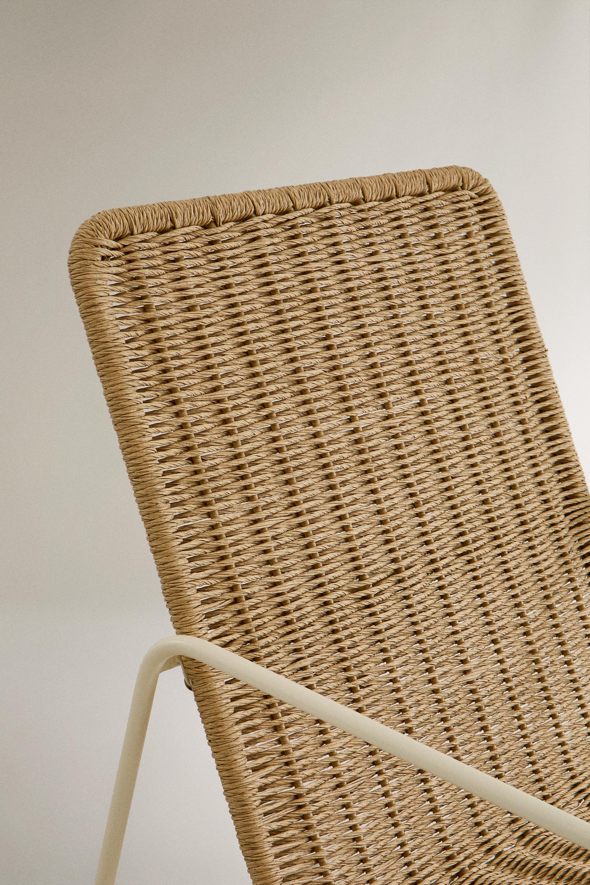 WOVEN OUTDOOR CHAIR WITH METAL FRAME