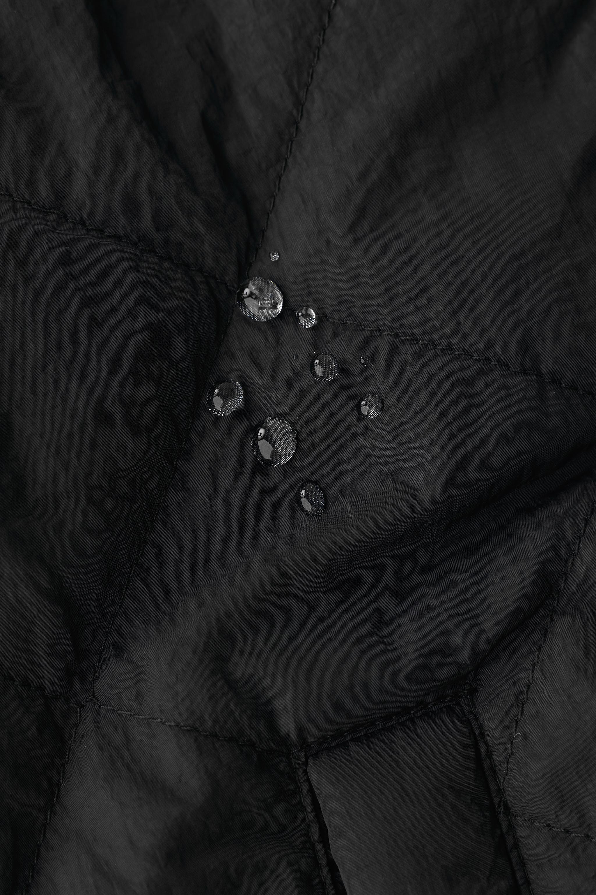 REVERSIBLE FLEECE VEST