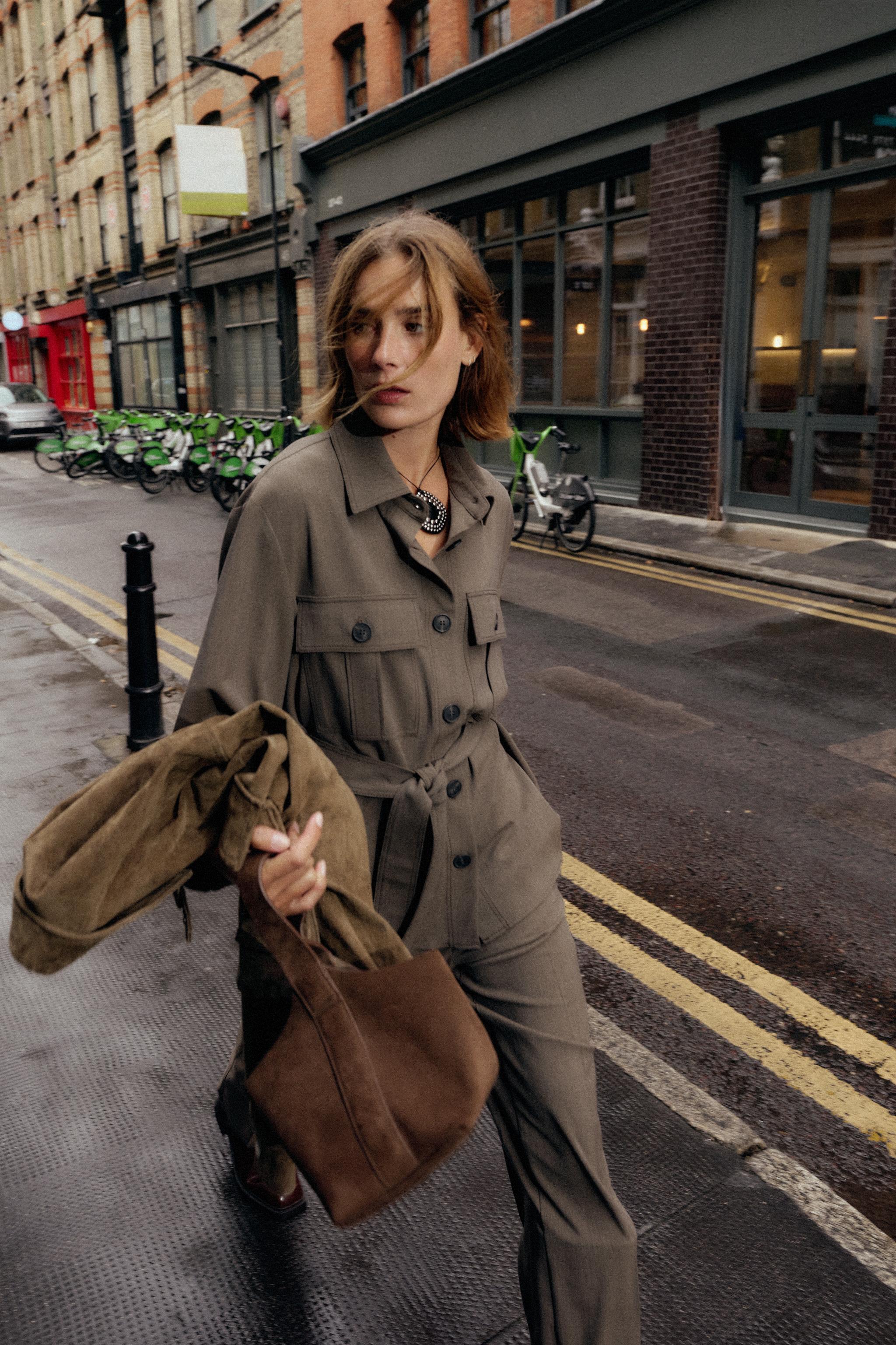 TAB SLEEVE BELTED SHIRT