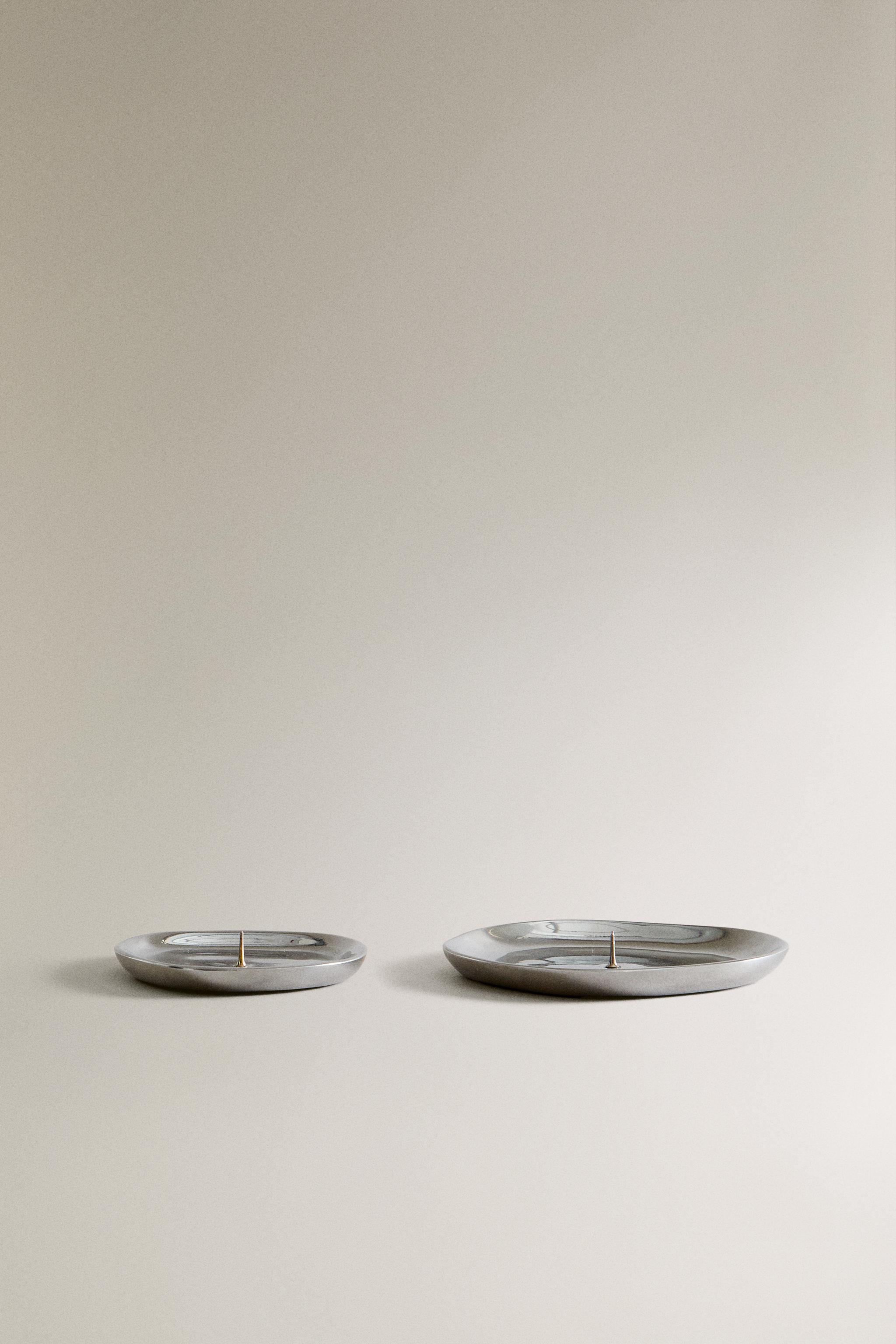 SILVER ALUMINUM TEALIGHT HOLDER