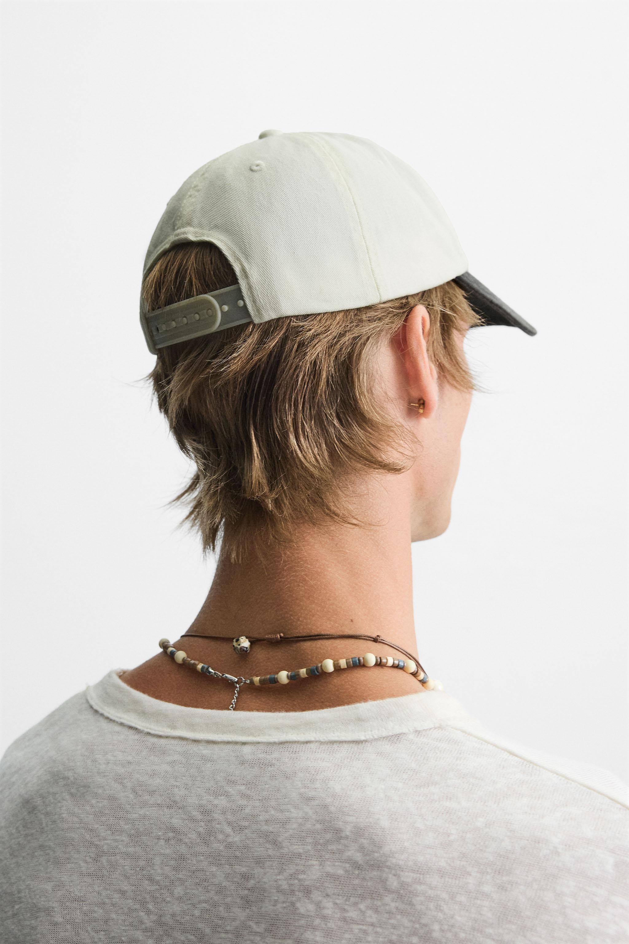 CONTRAST EMBROIDERY CAP