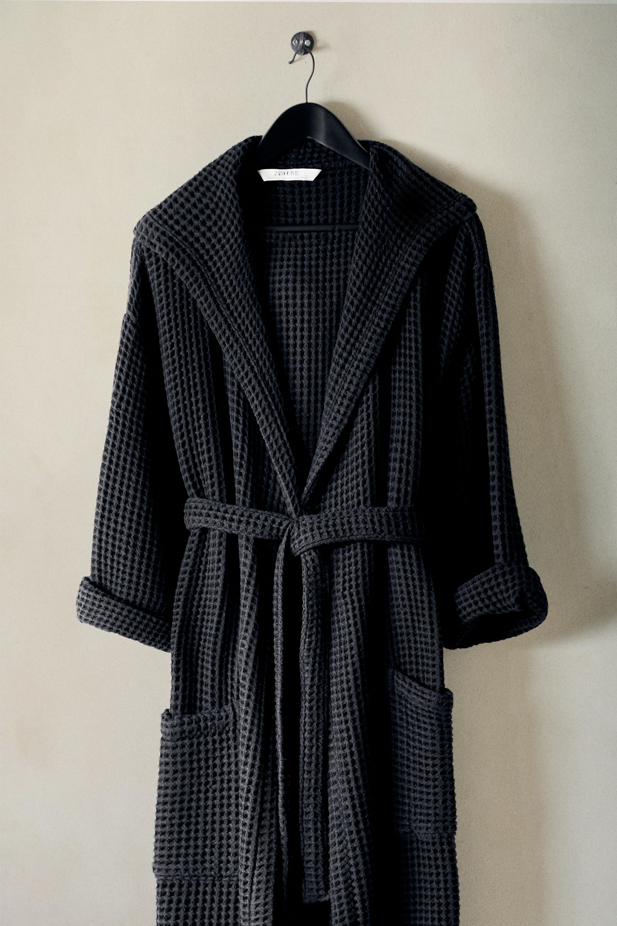COTTON WAFFLE-KNIT BATHROBE