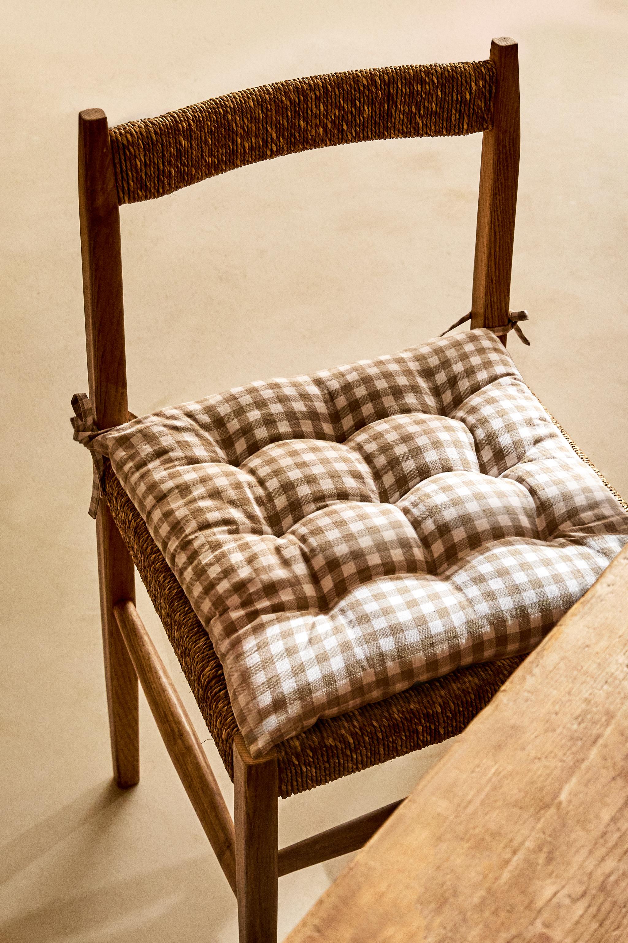 DYED THREAD CHAIR CUSHION