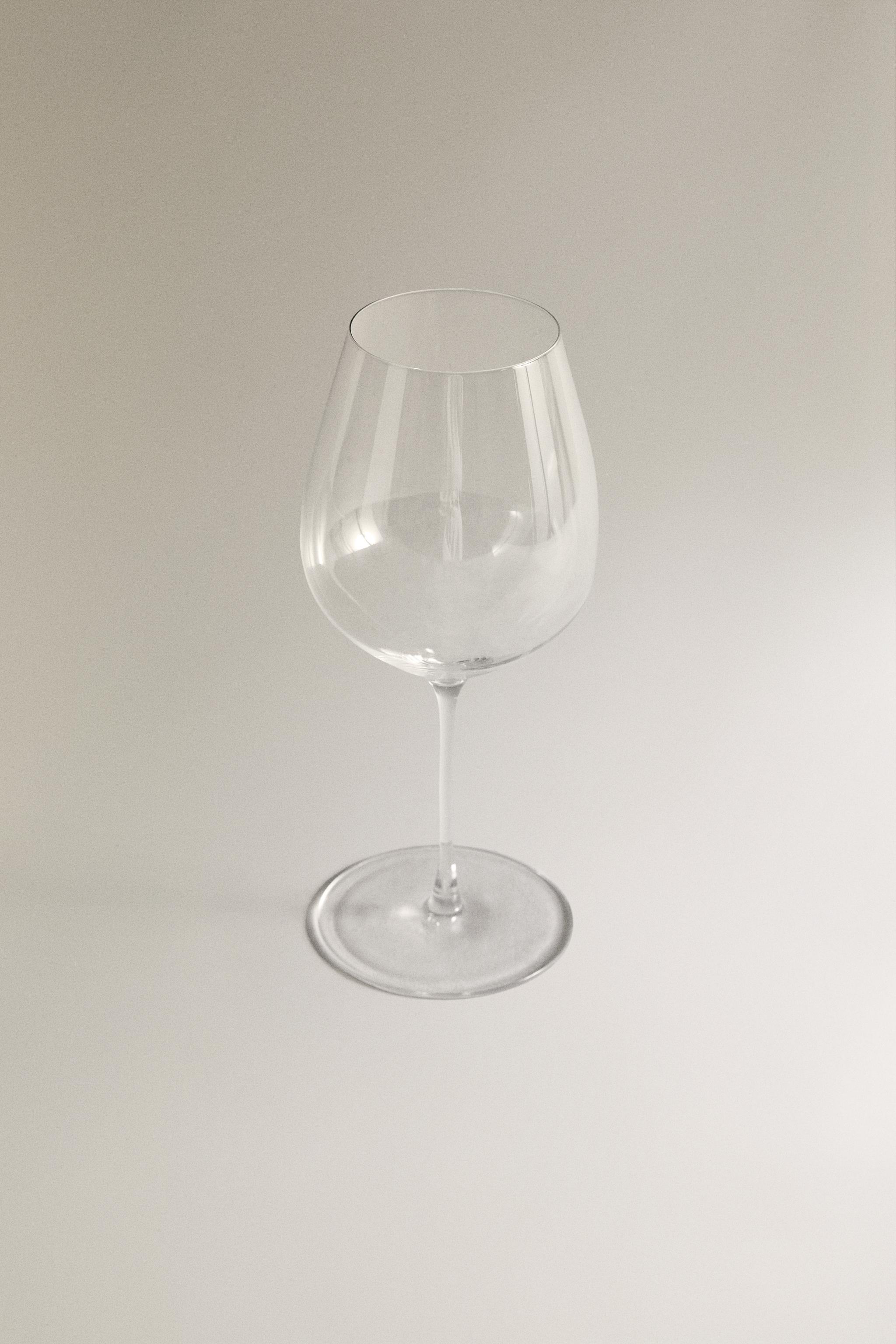 ULTRA LIGHTWEIGHT CRYSTALLINE GLASS