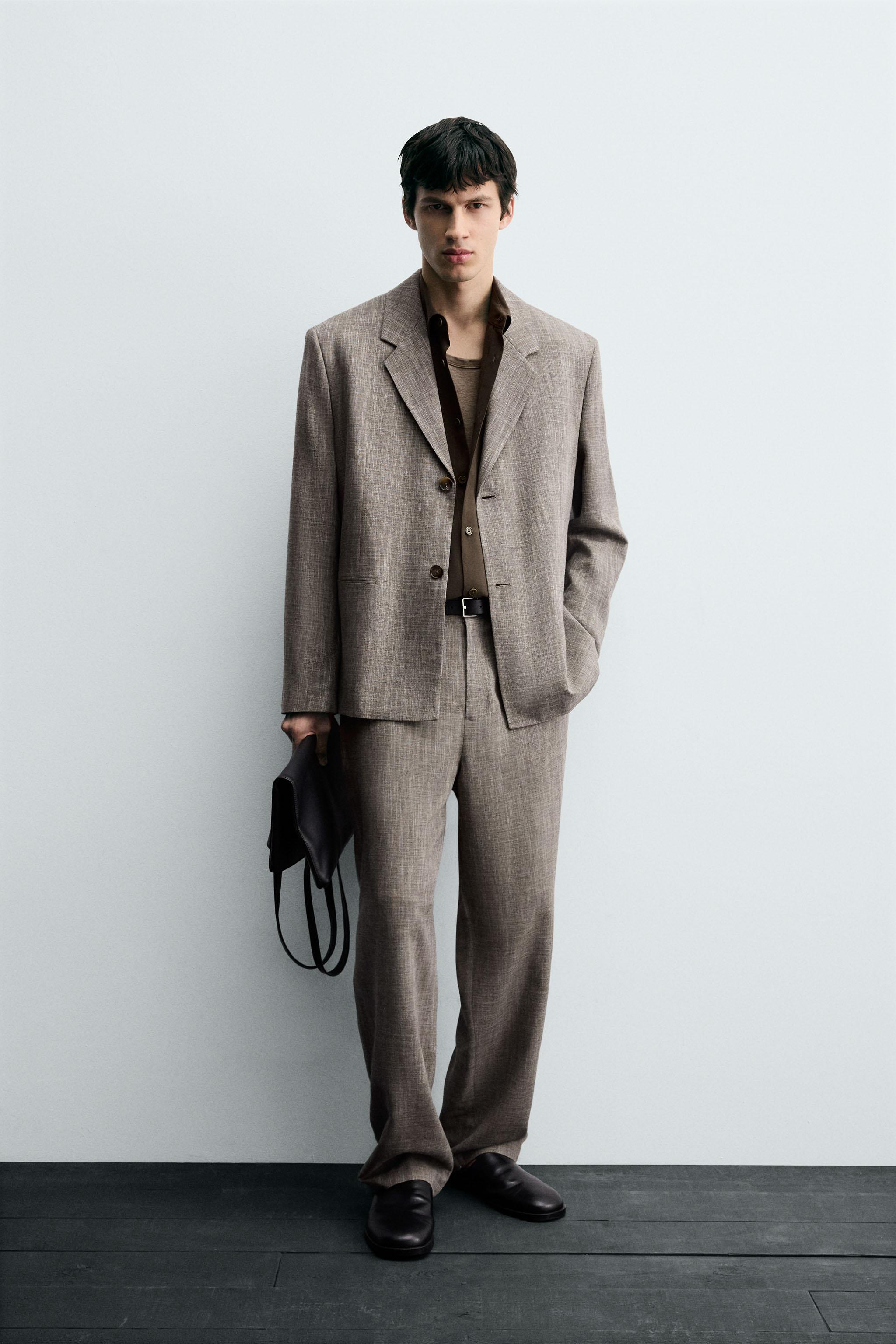 TEXTURED SUIT JACKET