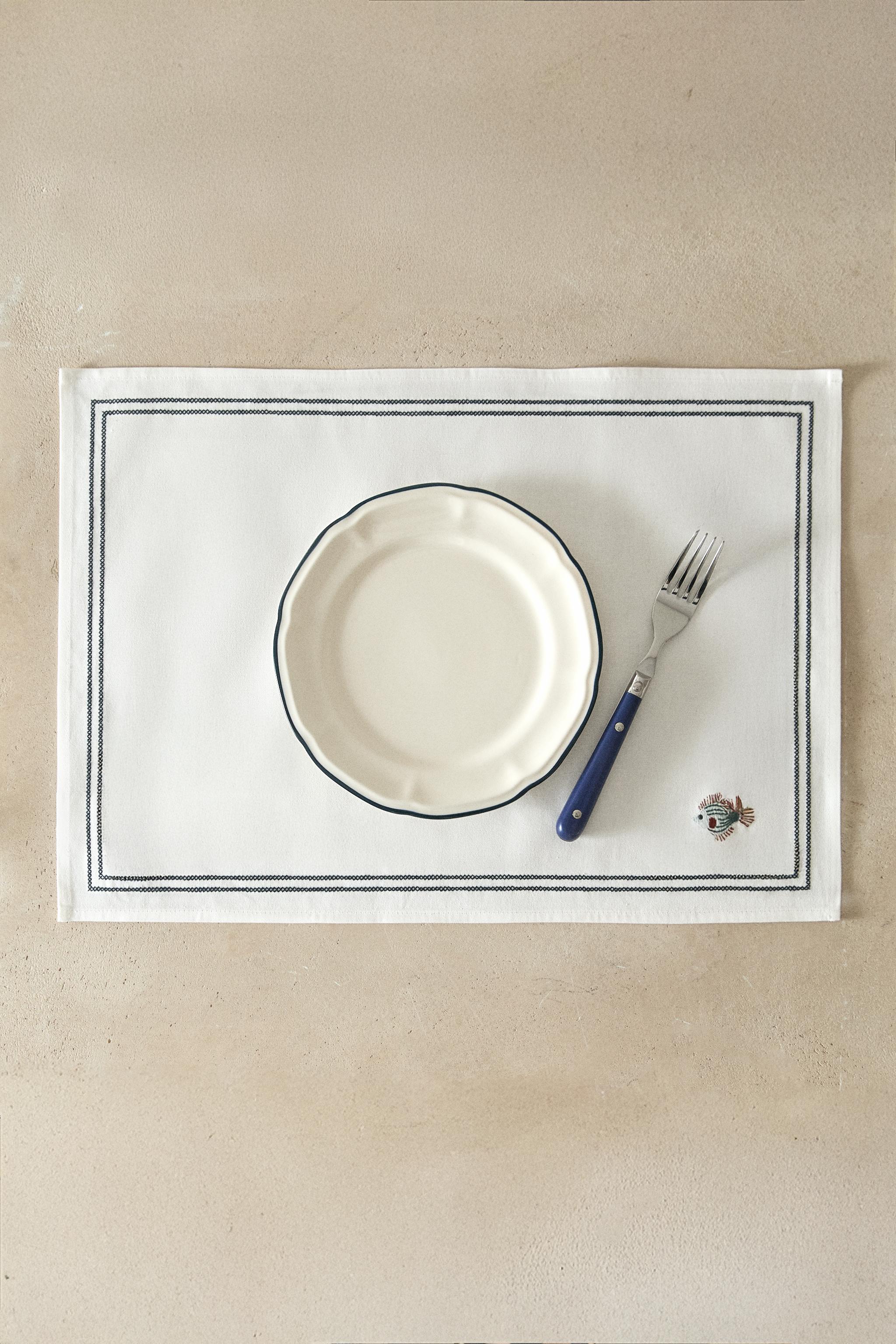 EMBROIDERED FISH PLACEMAT