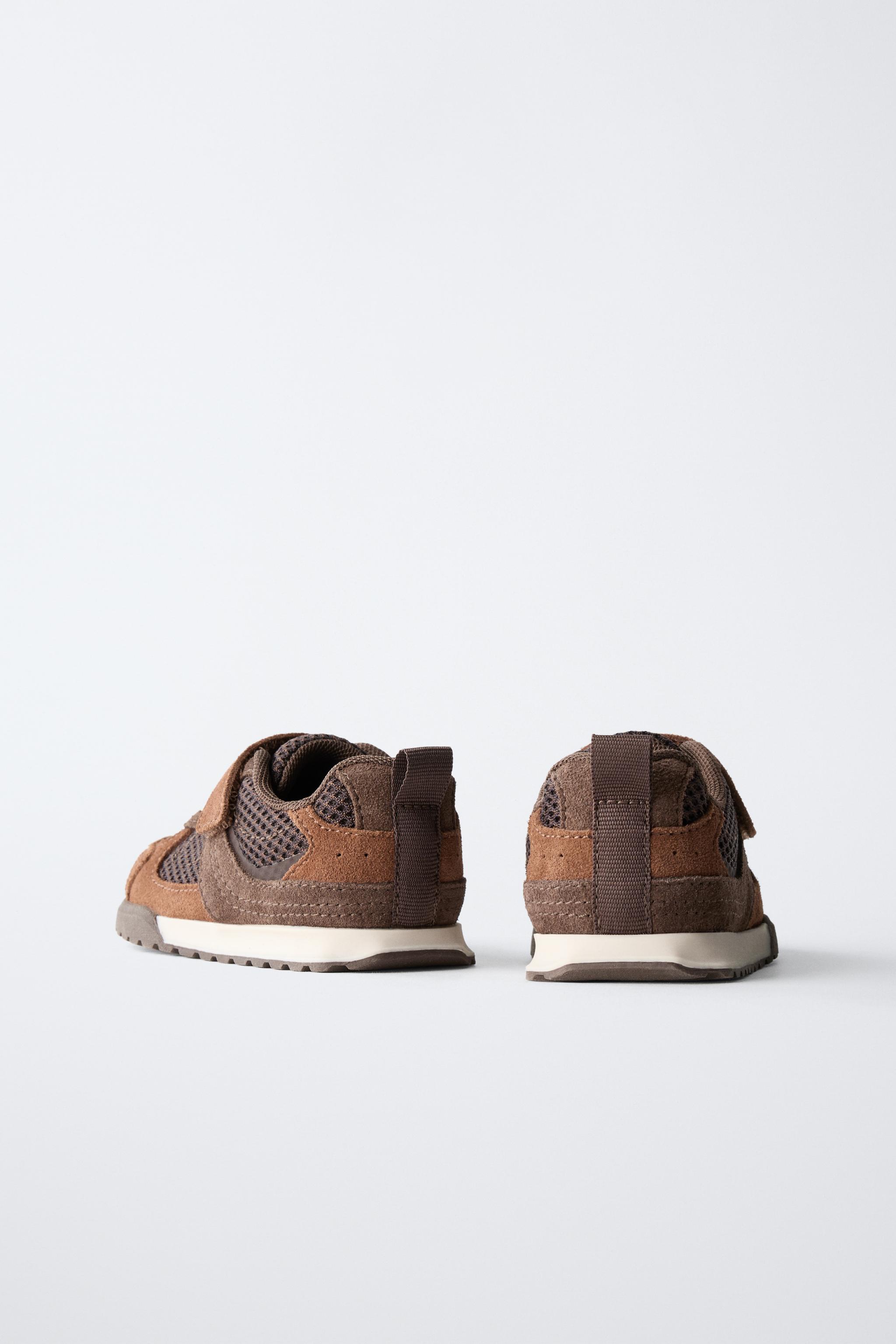 BAREFOOT MULTI-PIECE SNEAKERS