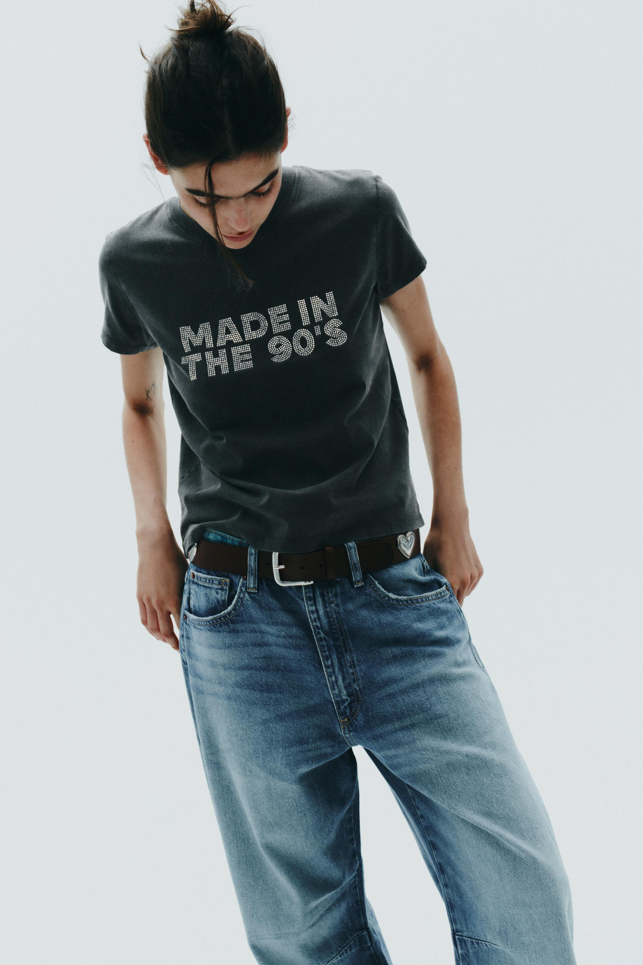 WASHED EFFECT RHINESTONE T-SHIRT