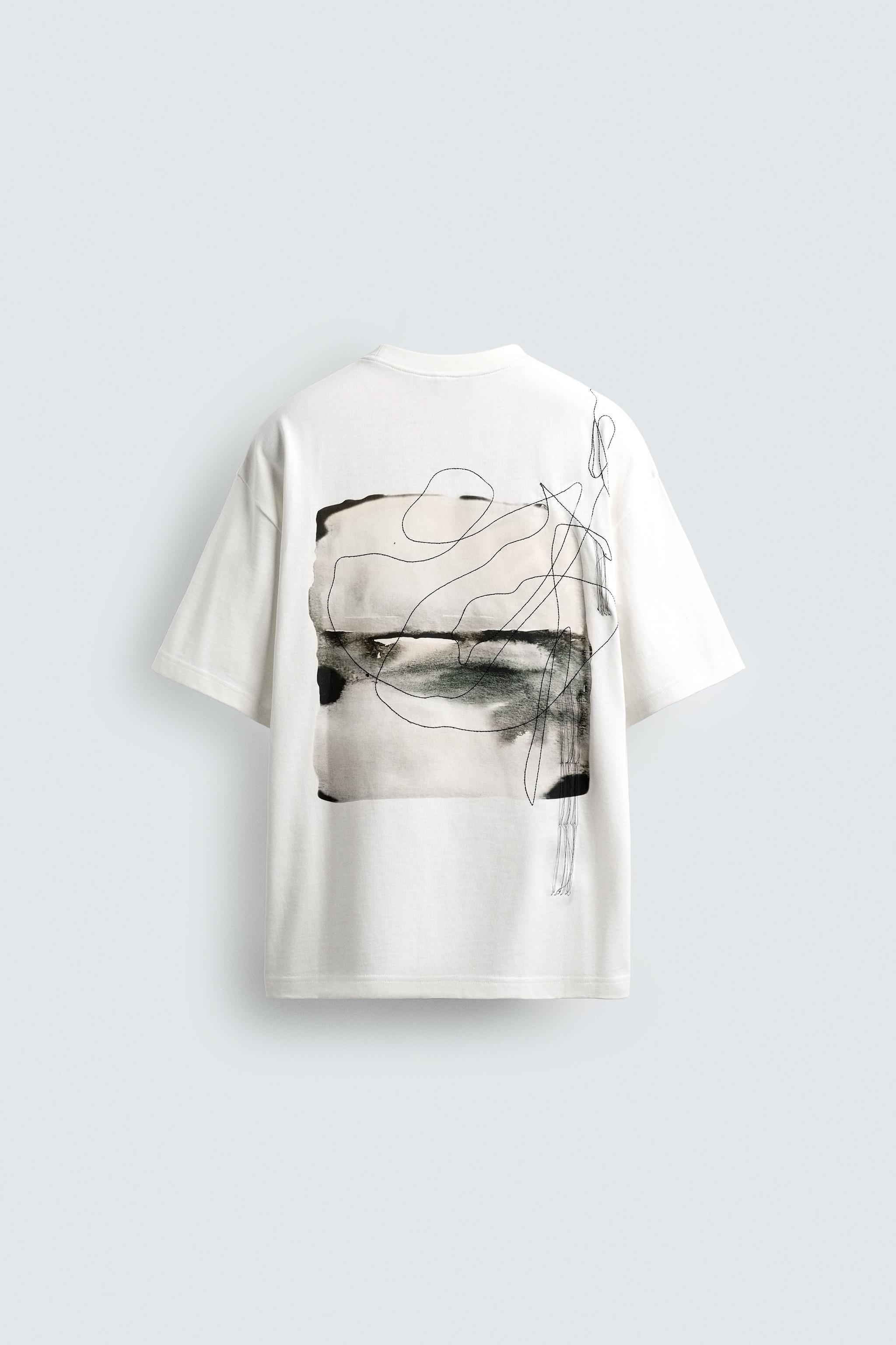 EMBROIDERED PHOTO PRINT T-SHIRT