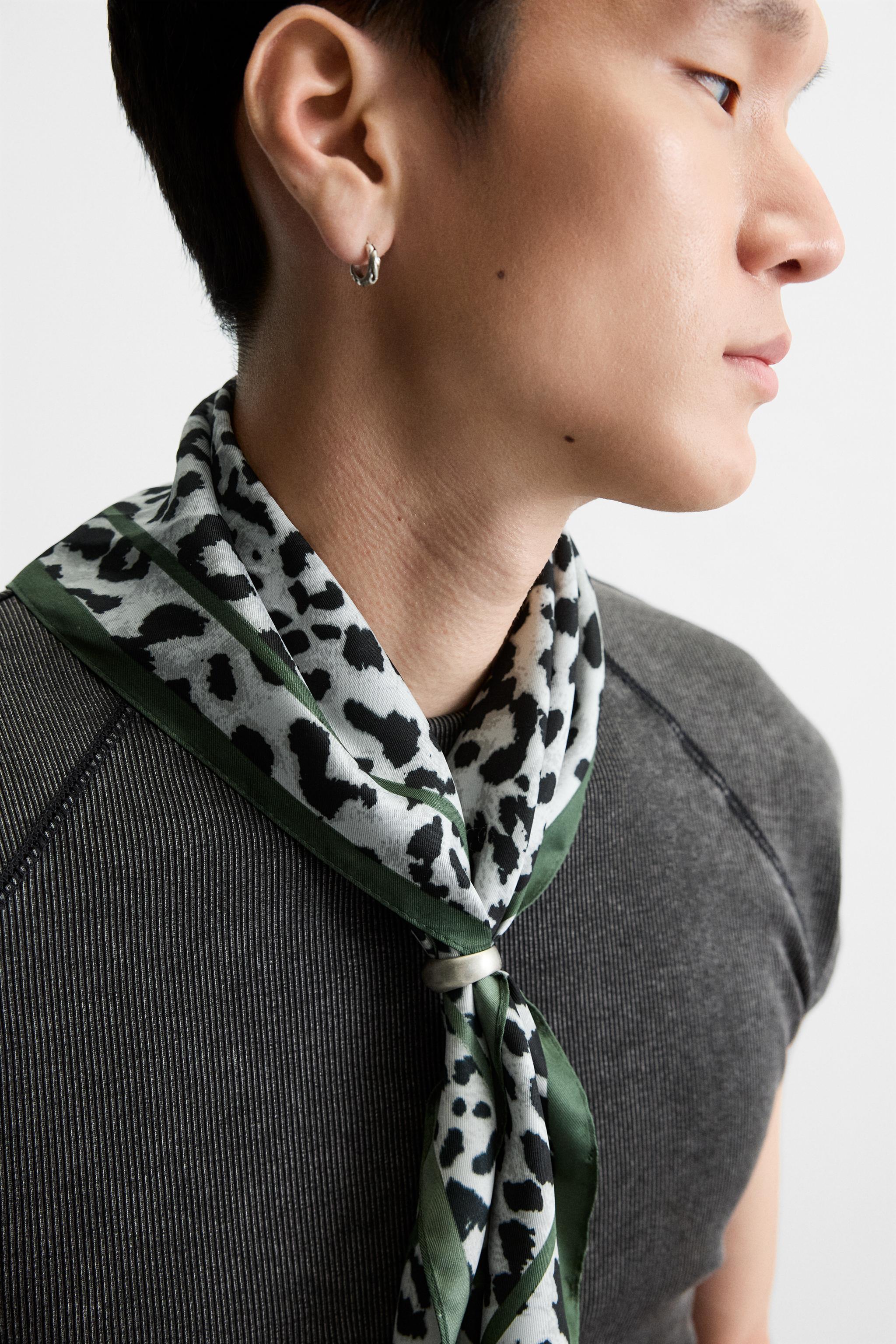 ANIMAL PRINT BANDANA