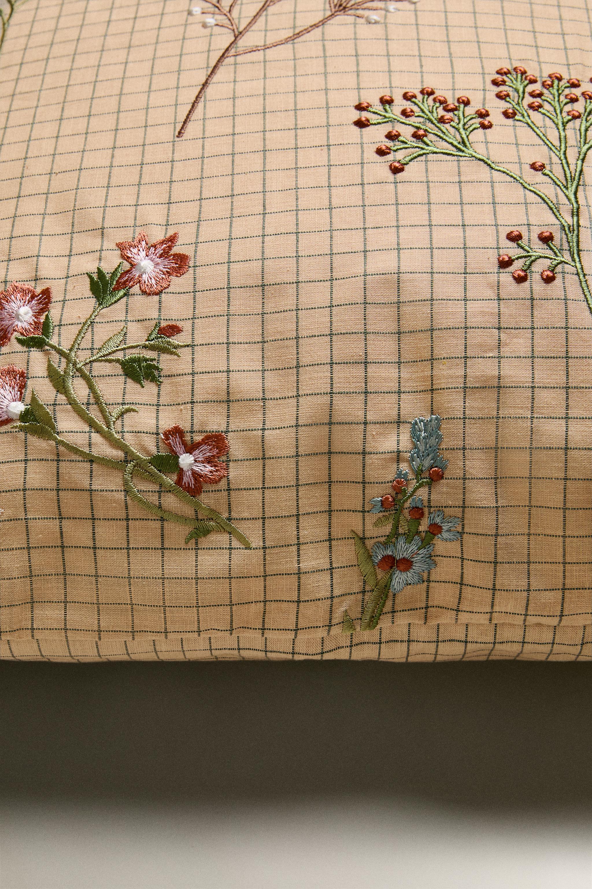 EMBROIDERED FLORAL THROW PILLOW COVER
