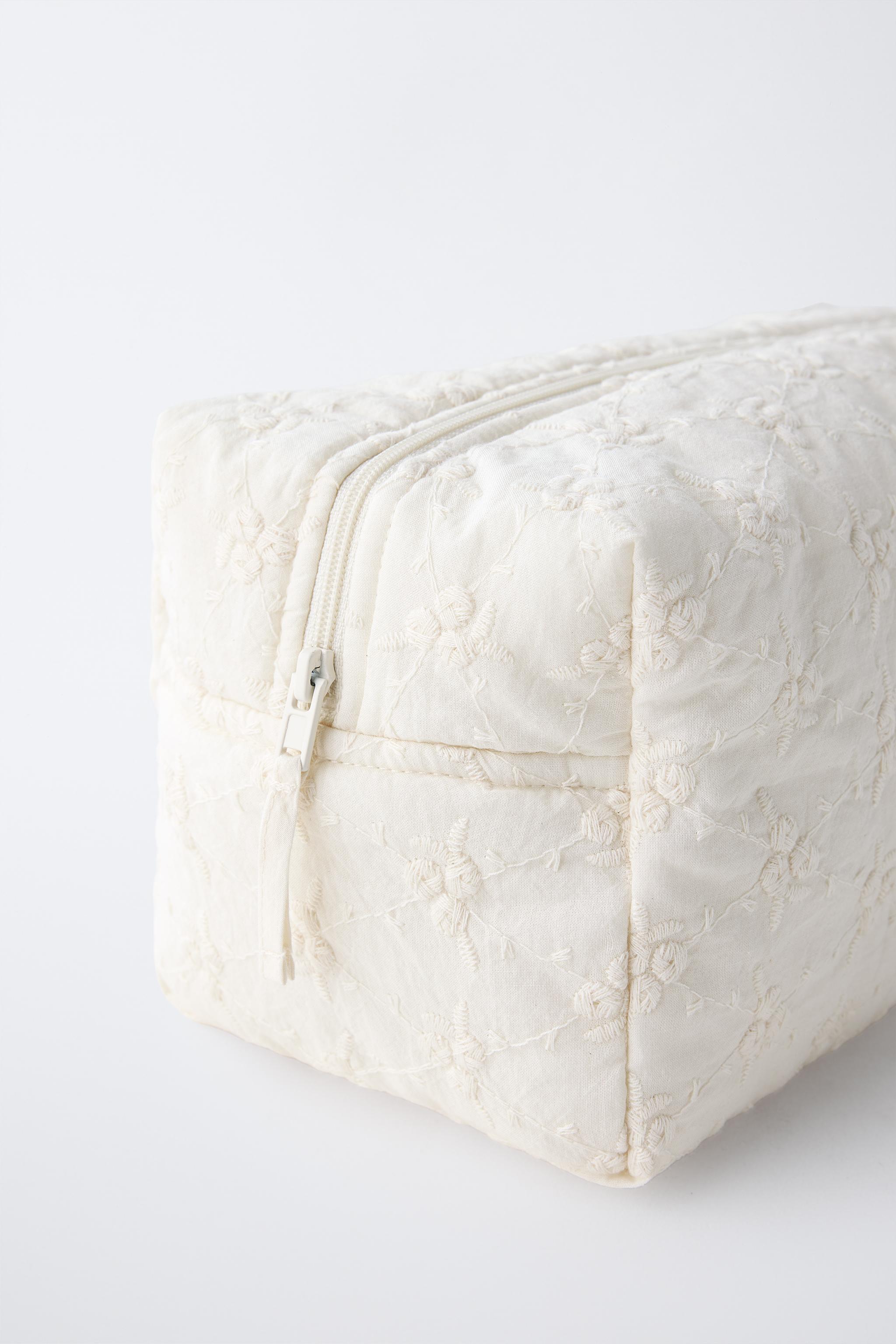 EMBROIDERED FLORAL COSMETICS BAG