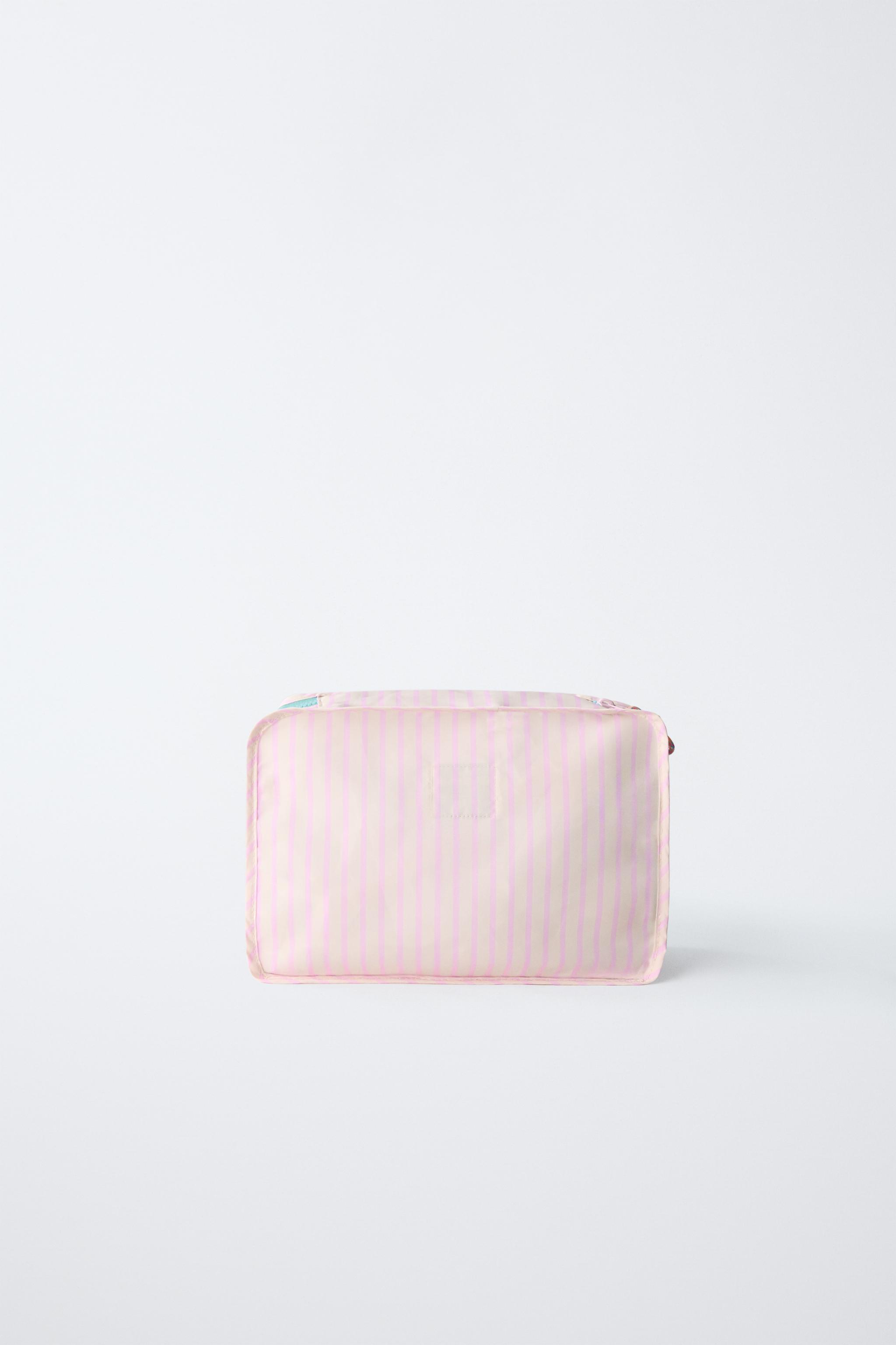 LILO & STITCH © DISNEY TRAVEL ORGANIZERS