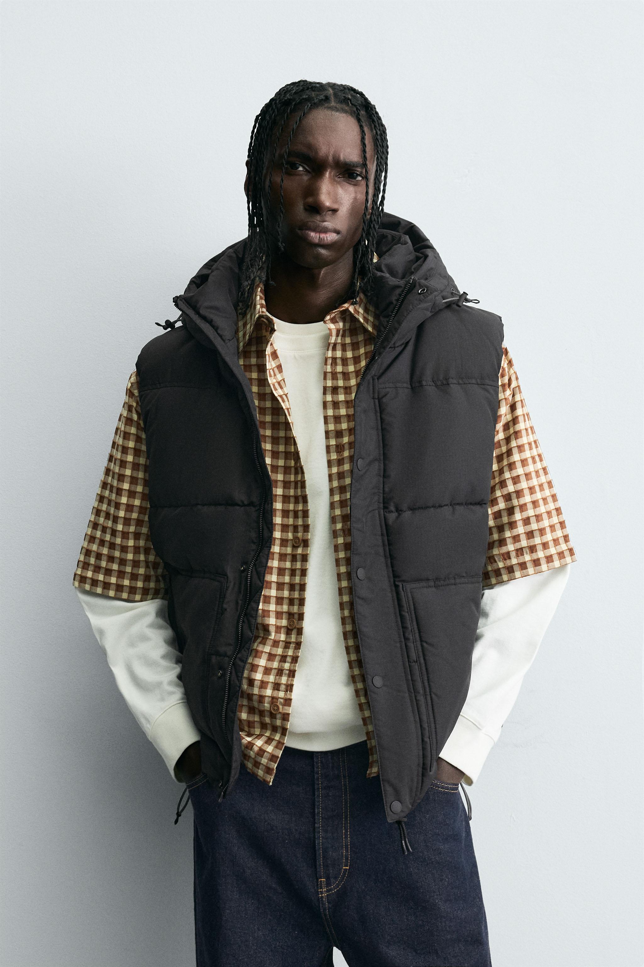 HOODED PUFFER VEST