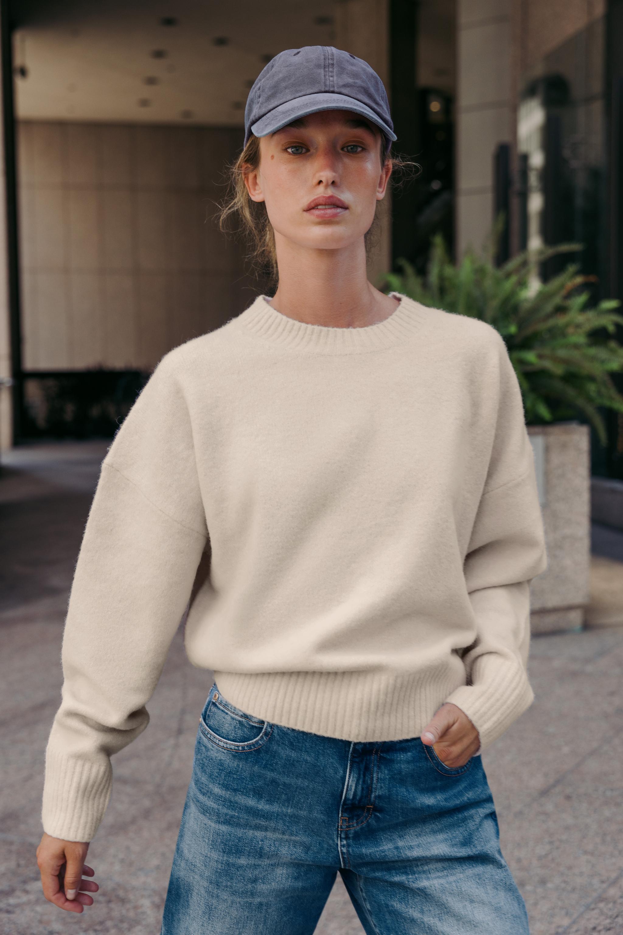 SOFT BASIC KNIT SWEATER