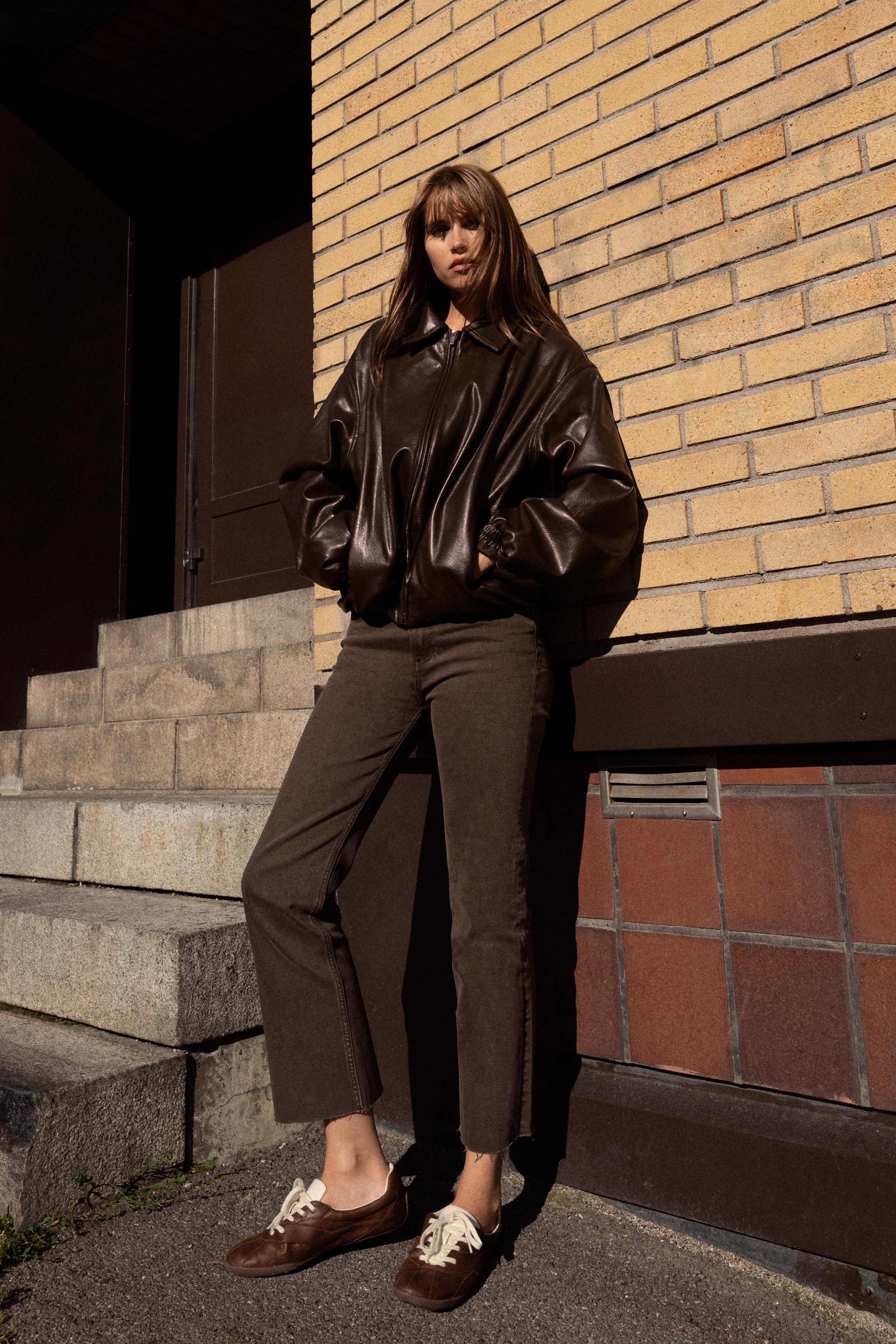 TRF HIGH-WAISTED CROPPED FLARE JEANS