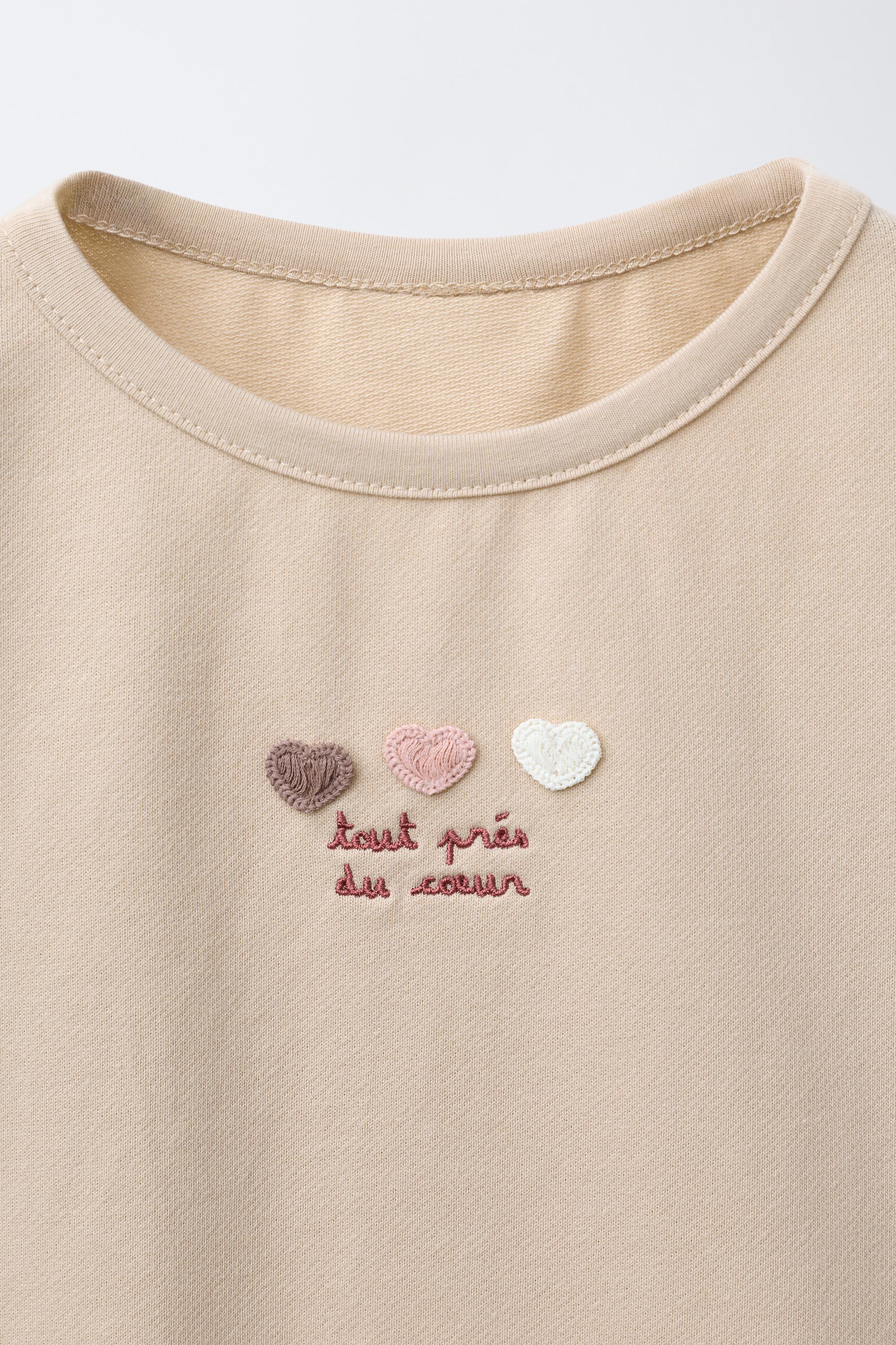 EMBROIDERED T-SHIRT