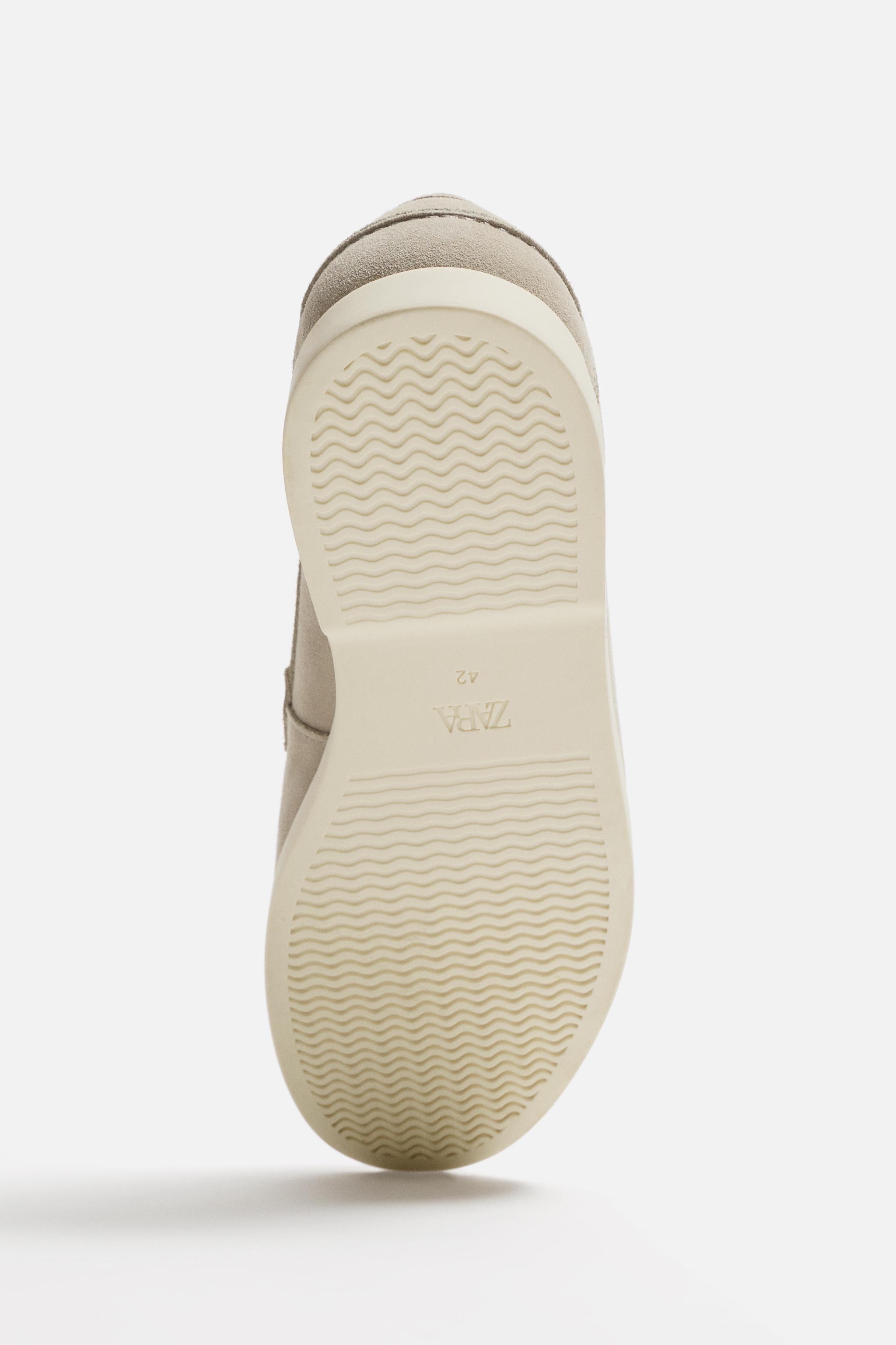 CASUAL LEATHER LOAFERS