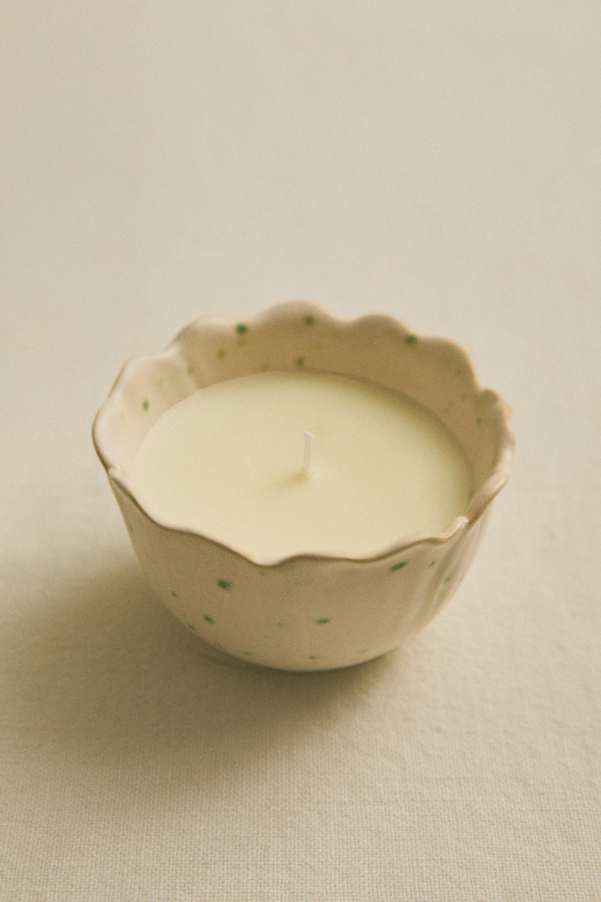 (120 G) TUBEROSE SCENTED CANDLE