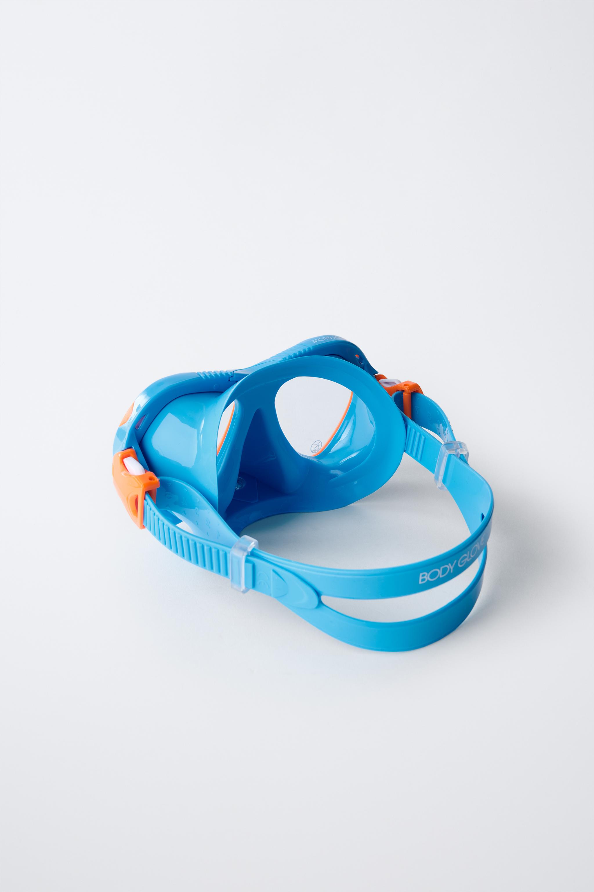 ZARA X BODY GLOVE © SNORKEL AND FINS SET