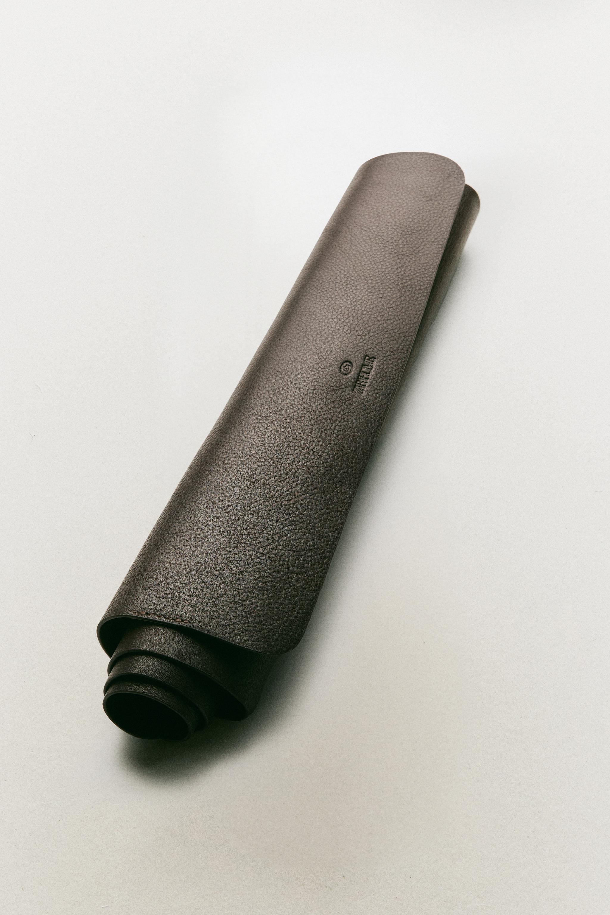 LEATHER DESK PROTECTOR