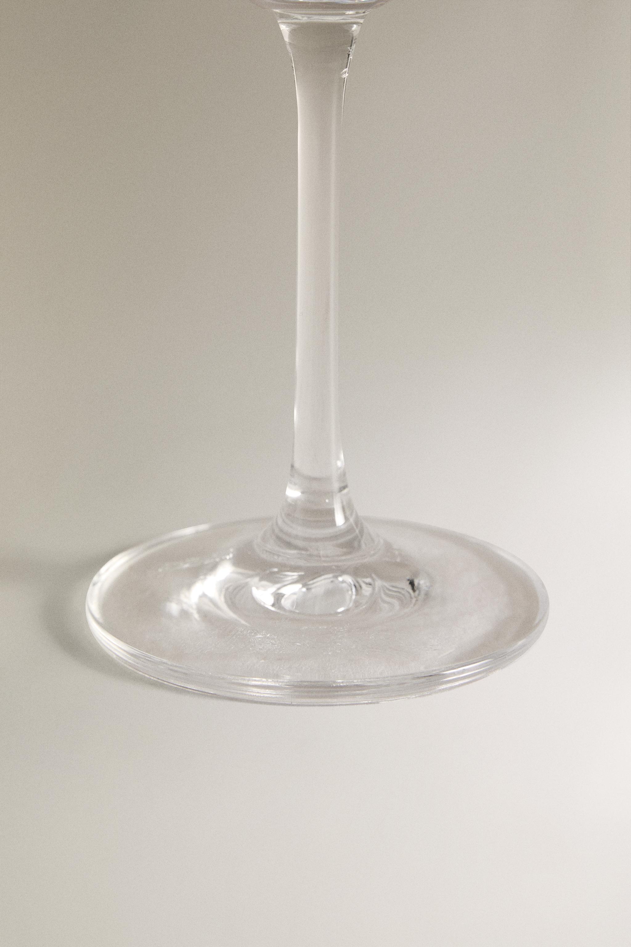 TEXTURED CRYSTALLINE WINE GLASS