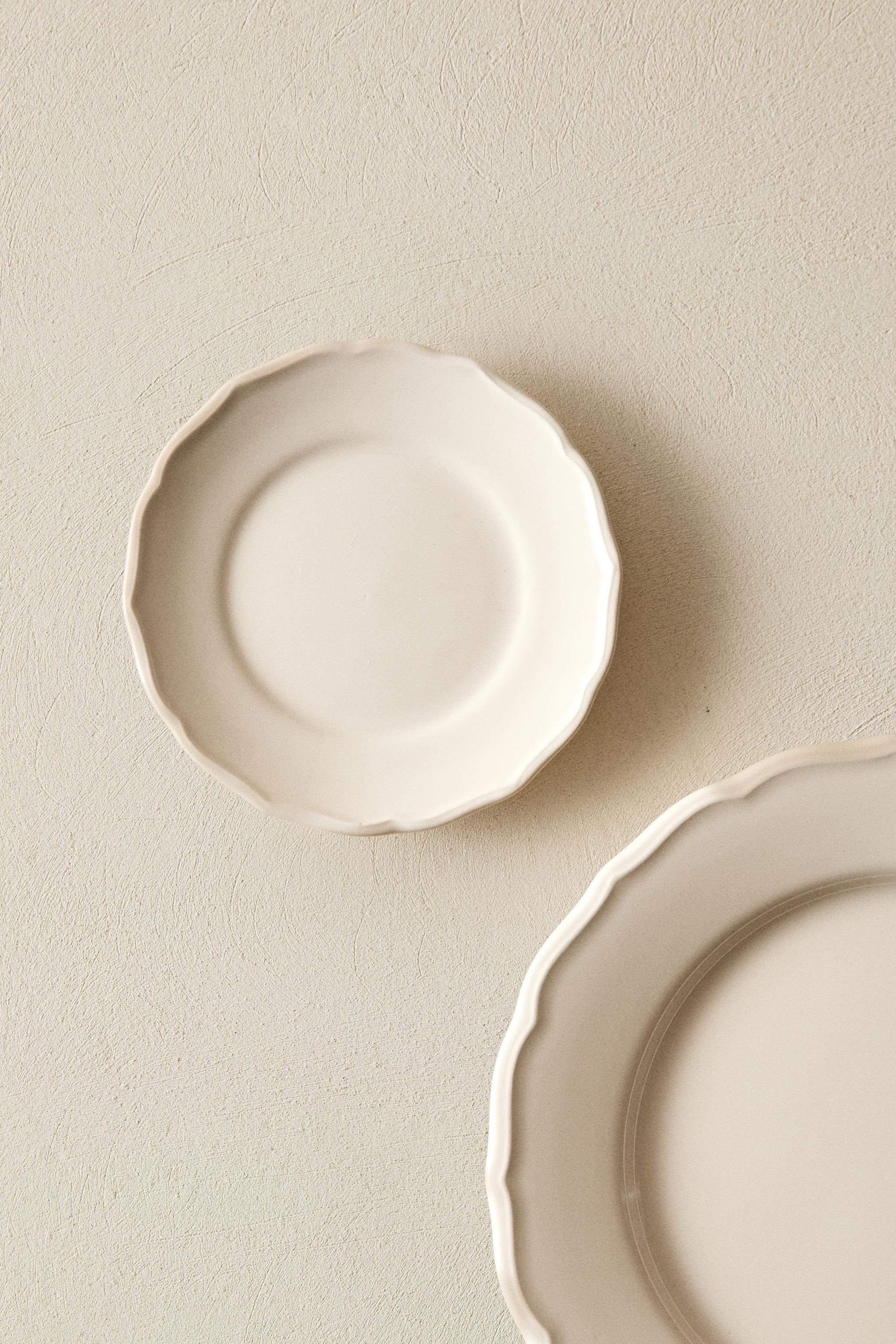 EARTHENWARE SIDE DISH WITH RAISED-DESIGN EDGE