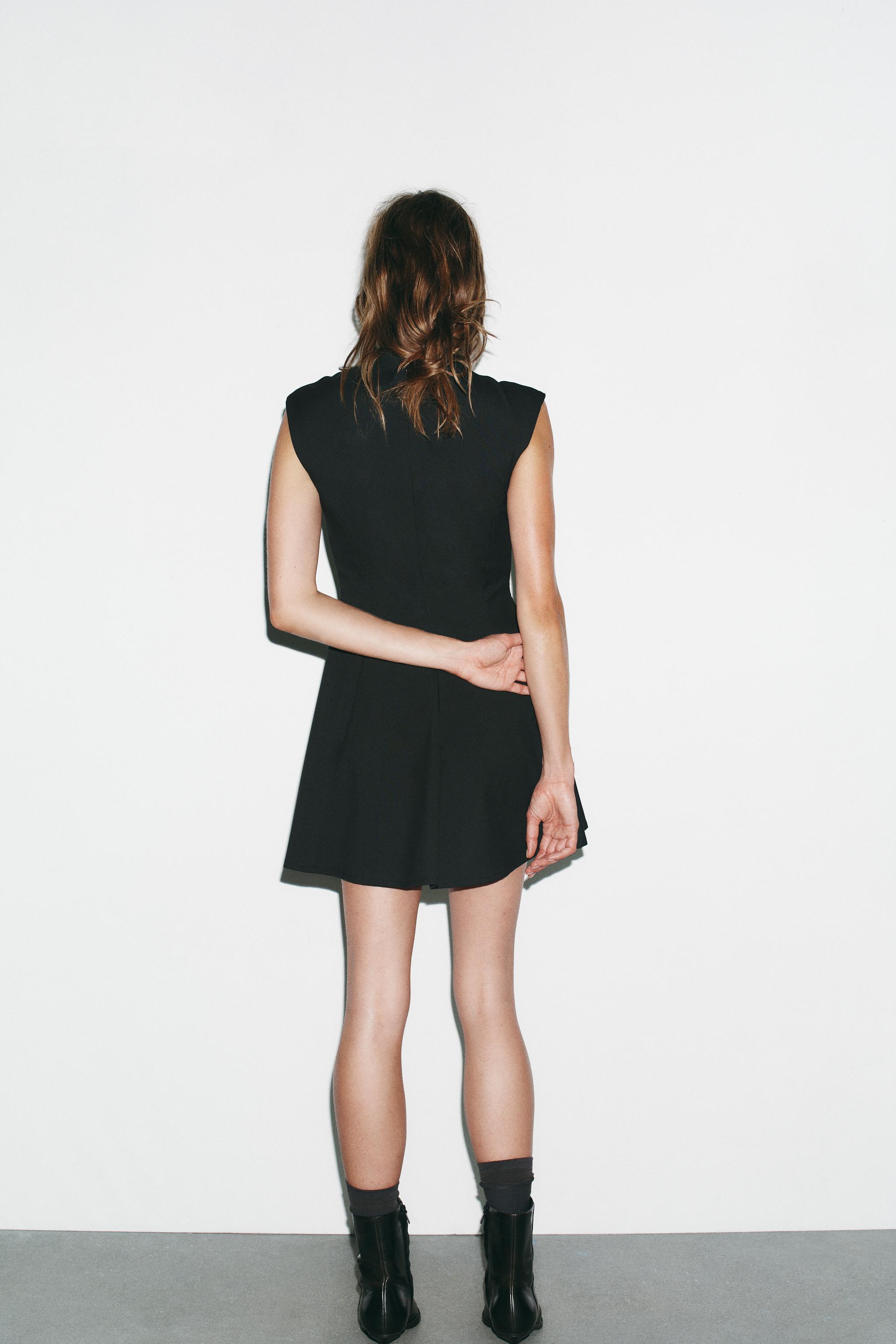 VOLUMINOUS SHORT DRESS