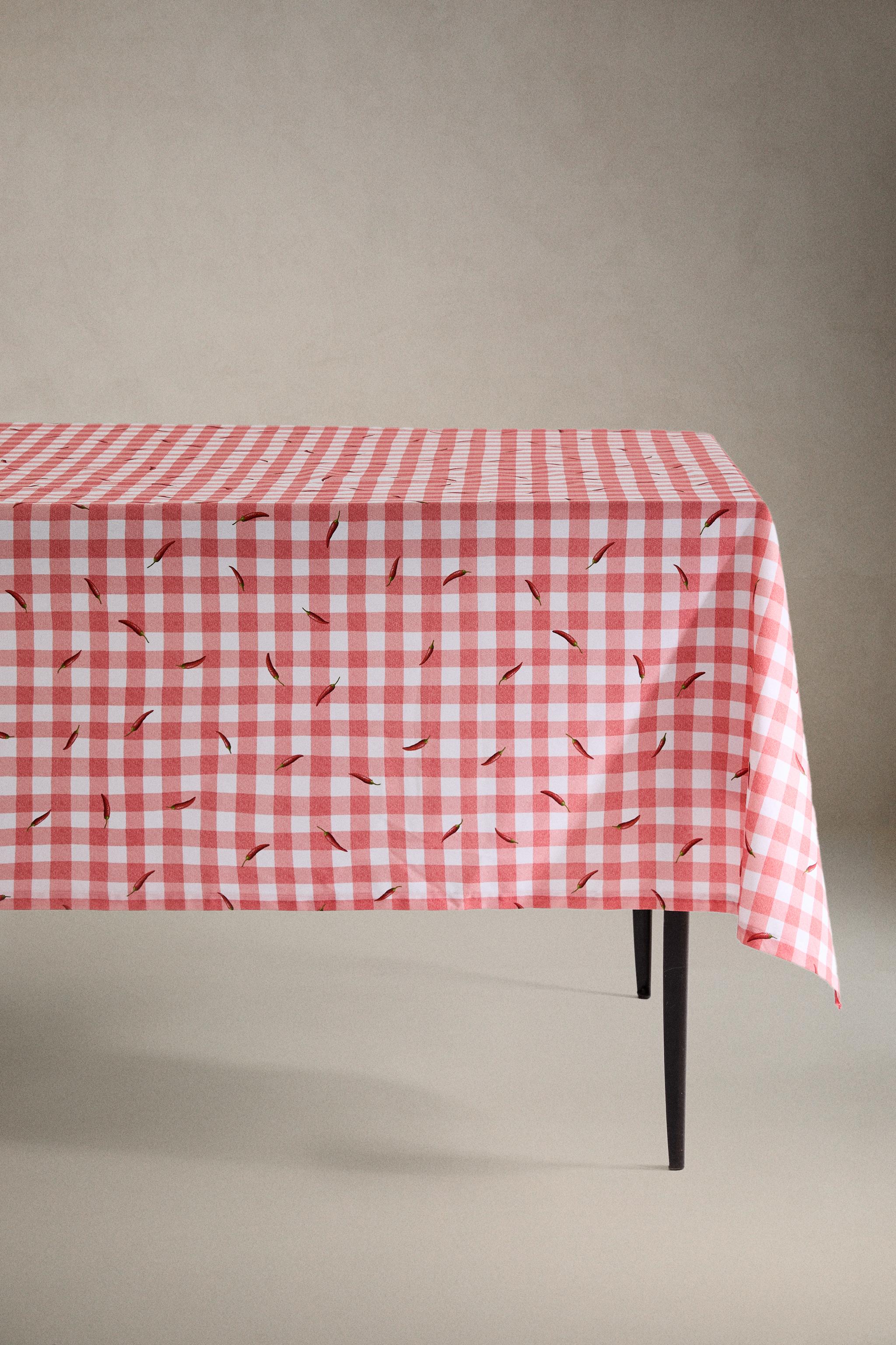 RESIN-COATED COTTON CHILI PEPPER TABLECLOTH