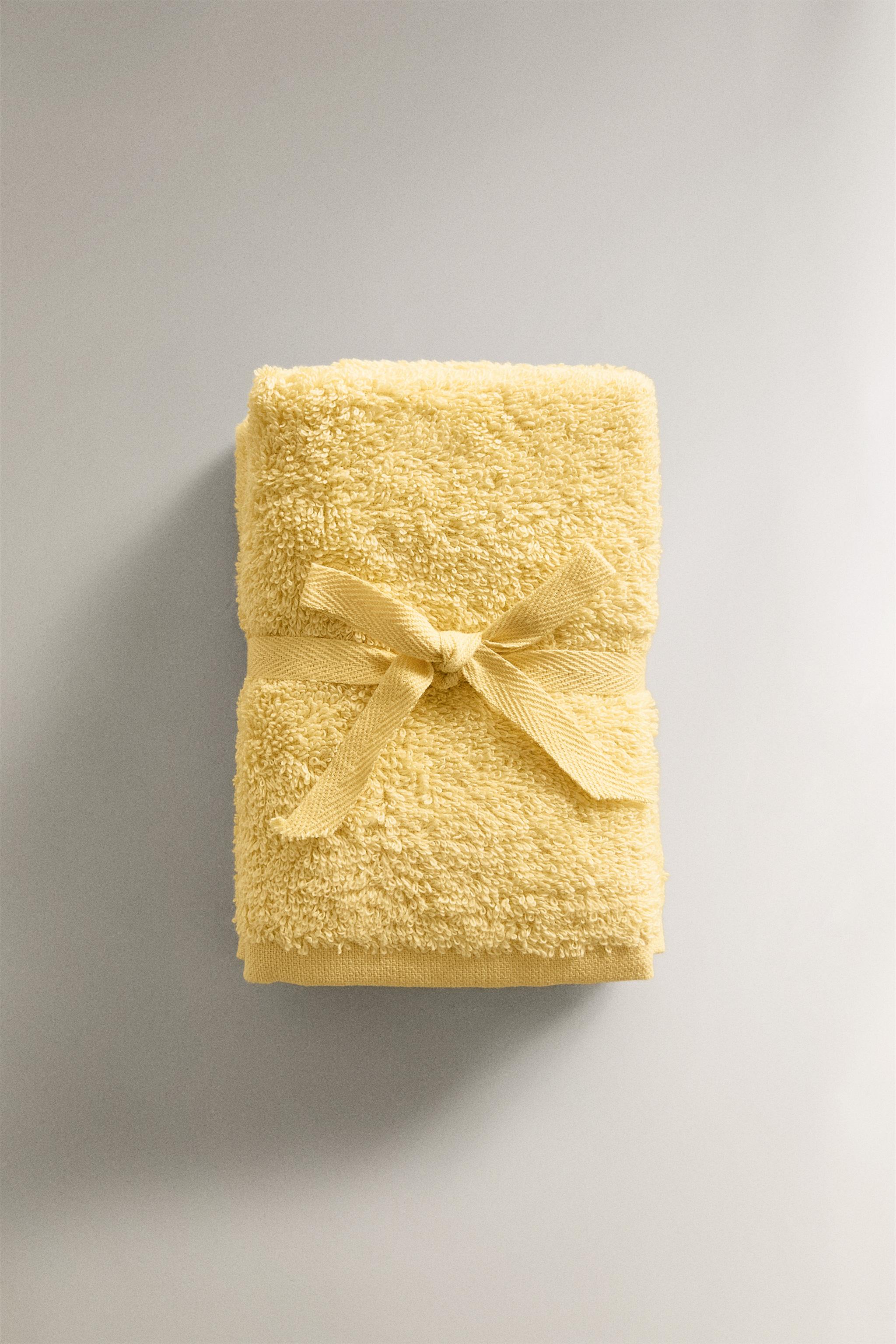 PACK OF COTTON HAND TOWELS (PACK OF 3)