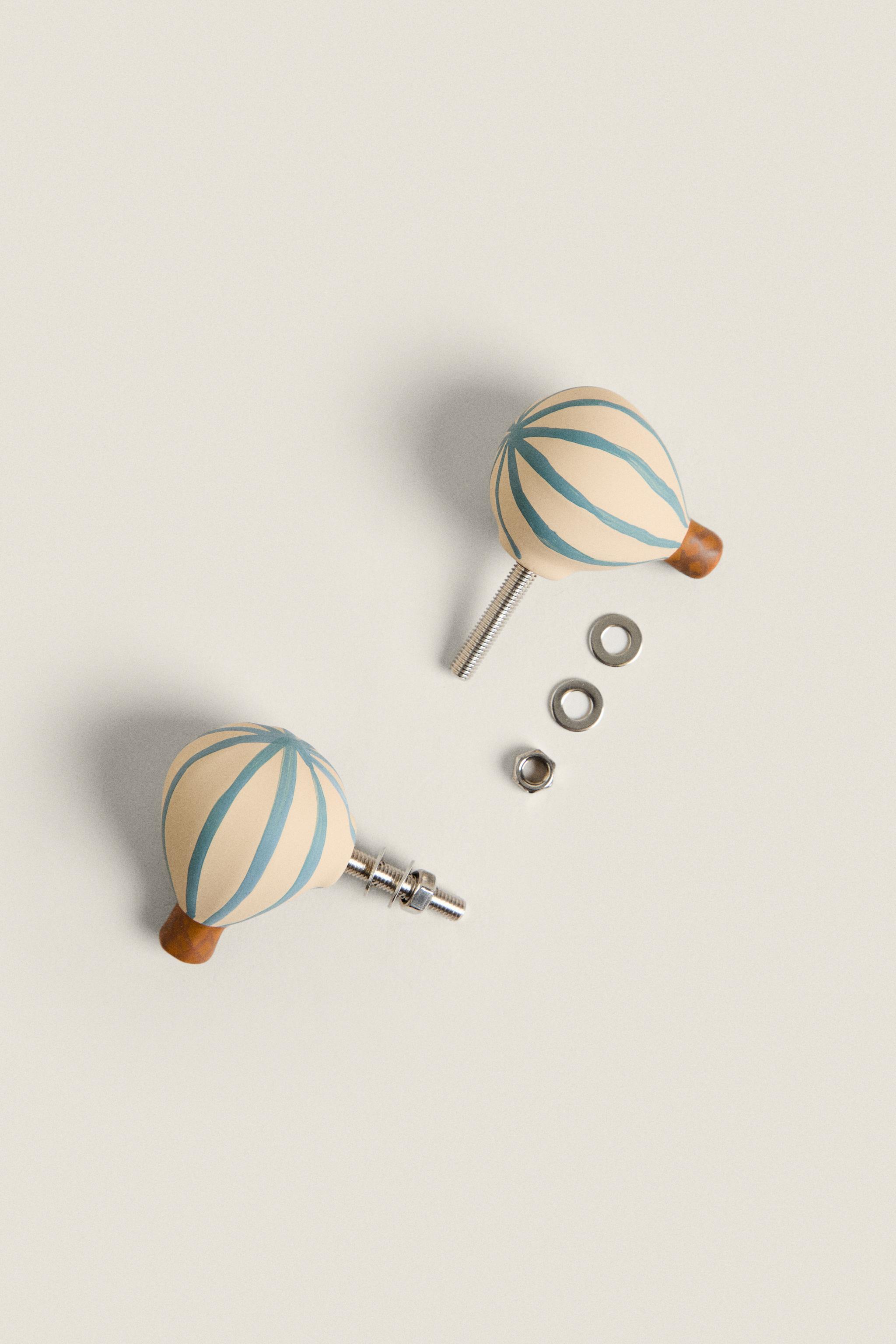 SET OF CHILDREN’S BALLOON KNOBS (SET OF 2)