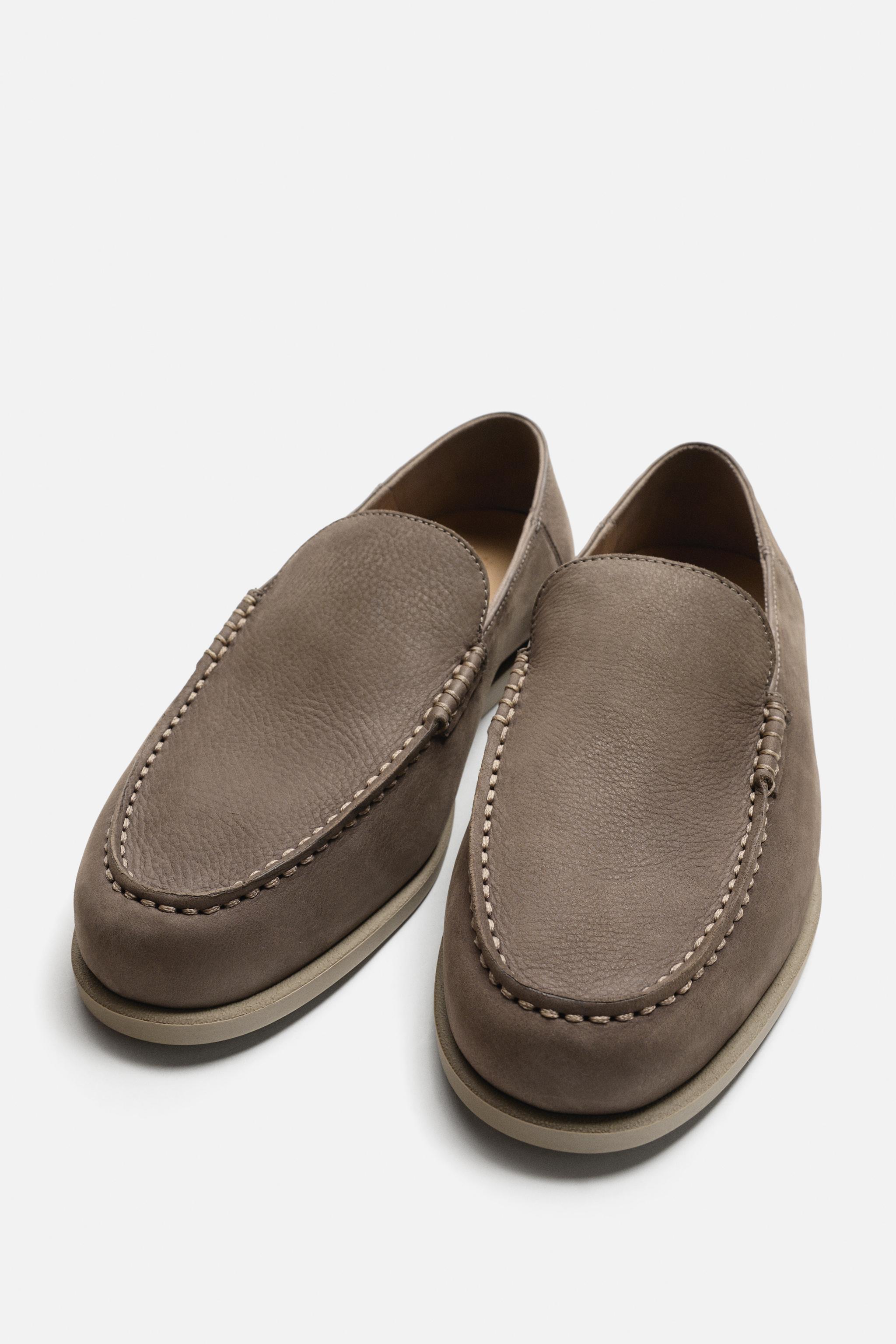 CASUAL LEATHER LOAFERS