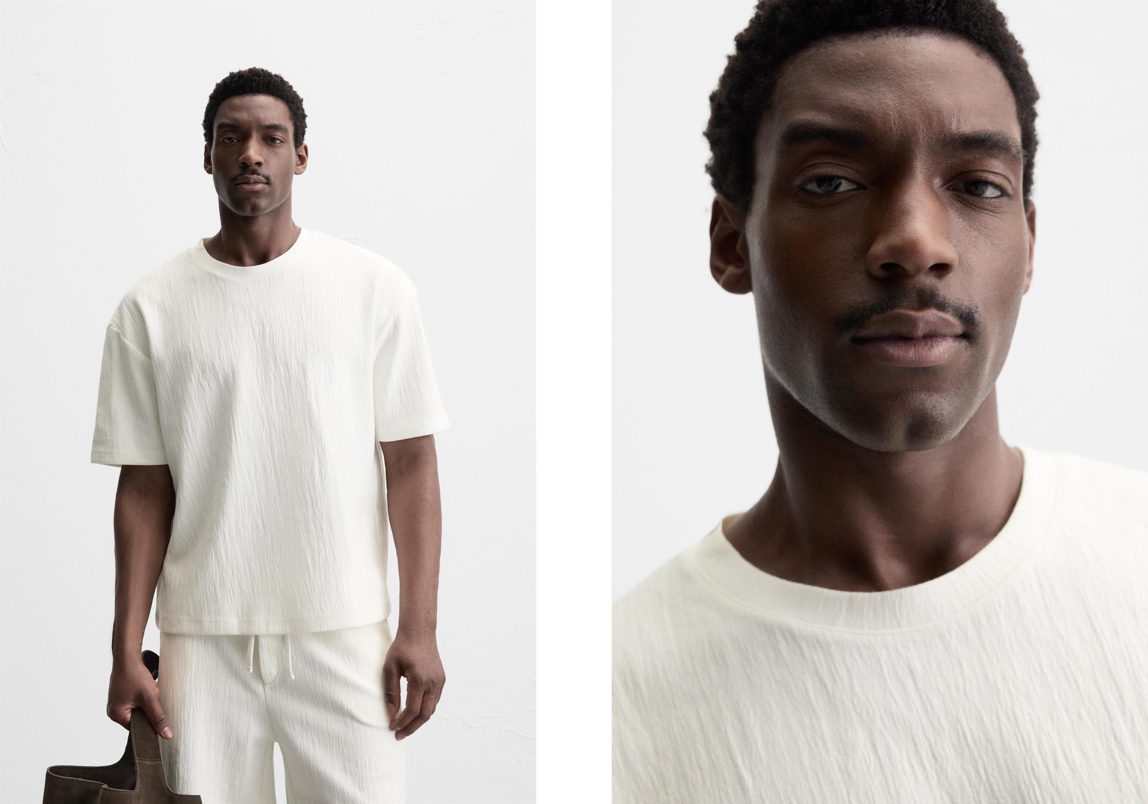 RELAXED FIT STRUCTURED T-SHIRT