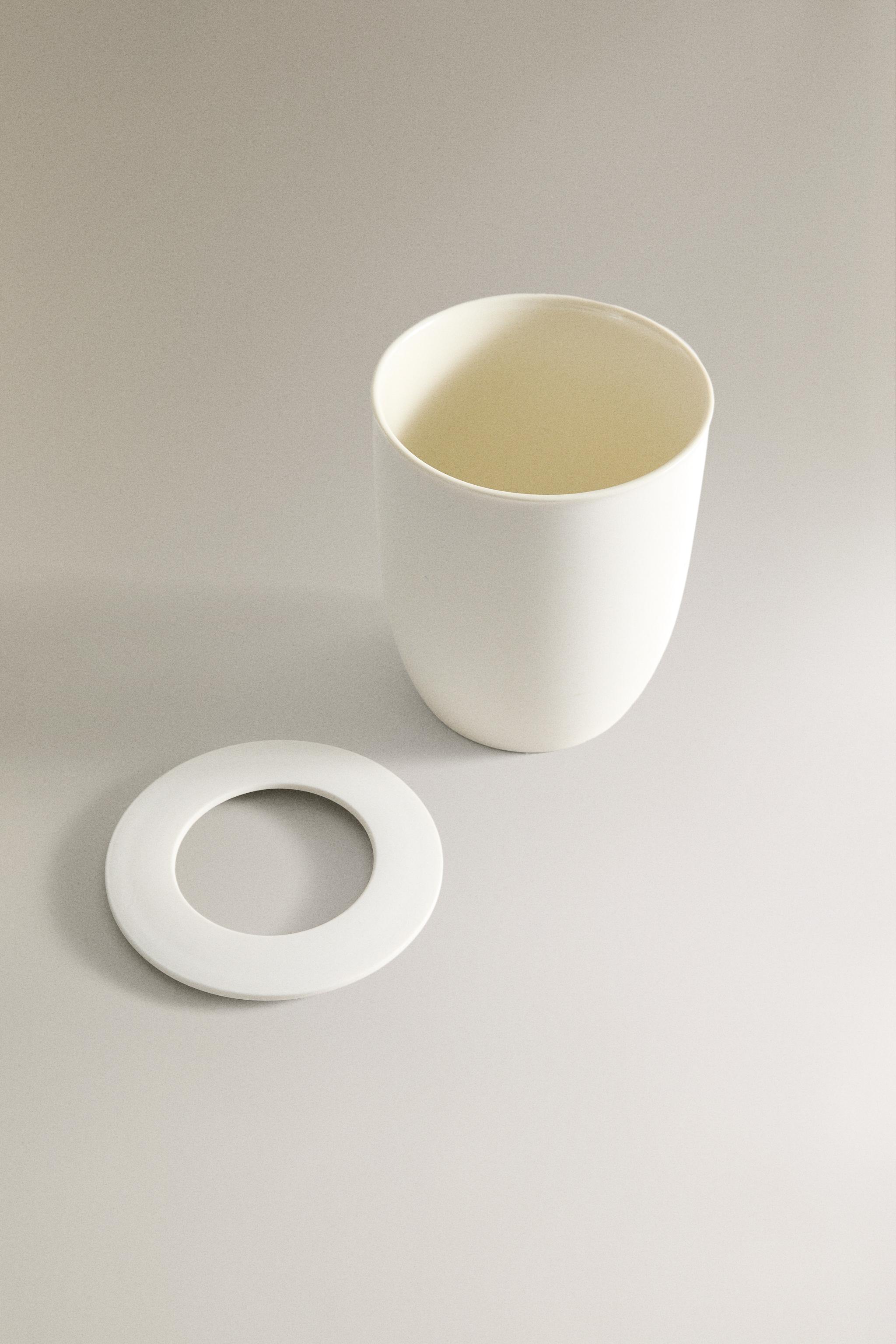 CERAMIC BATHROOM TRASH CAN TABLE