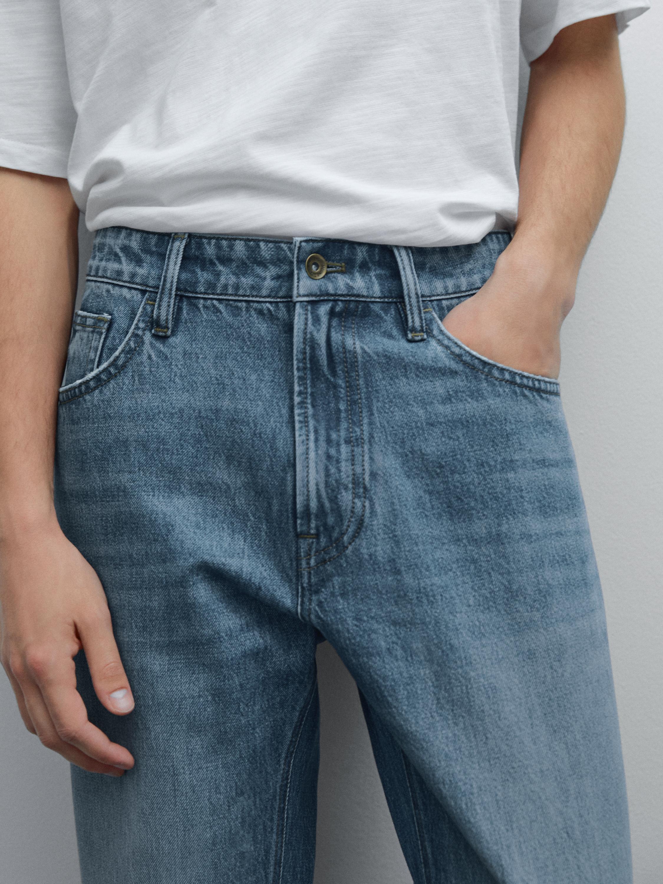 Tapered fit jeans