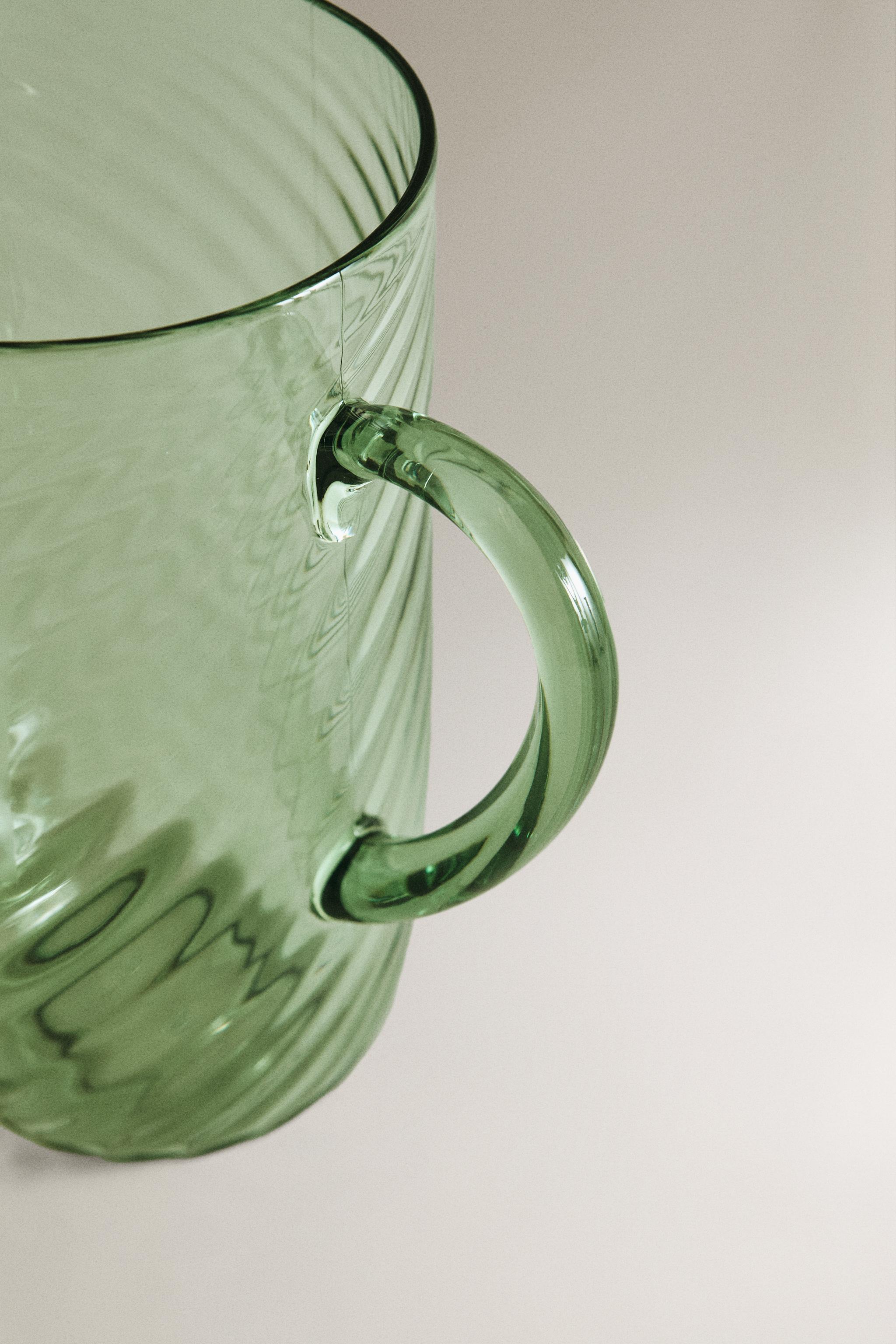 WAVY ACRYLIC PITCHER