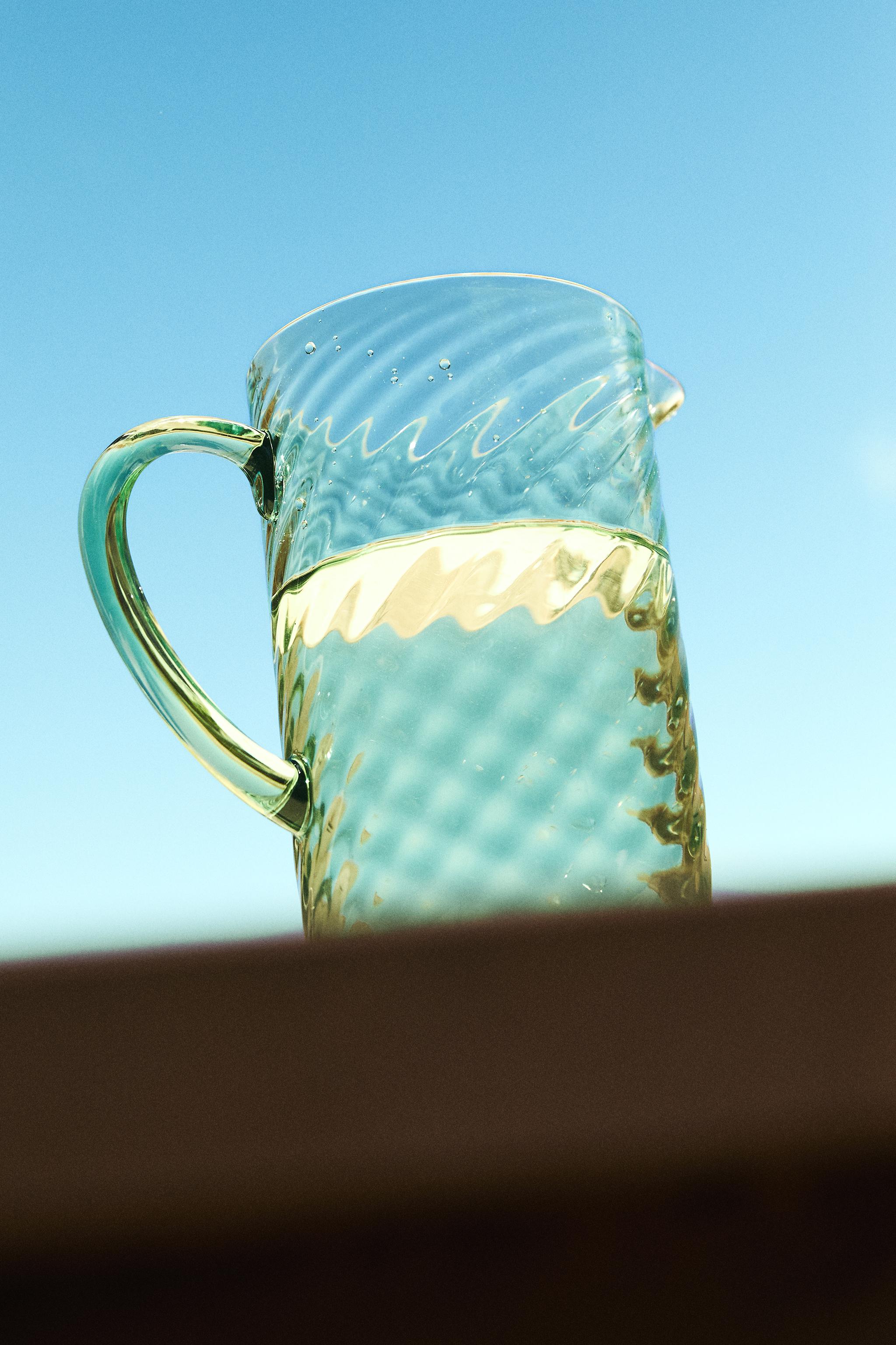 WAVY ACRYLIC PITCHER