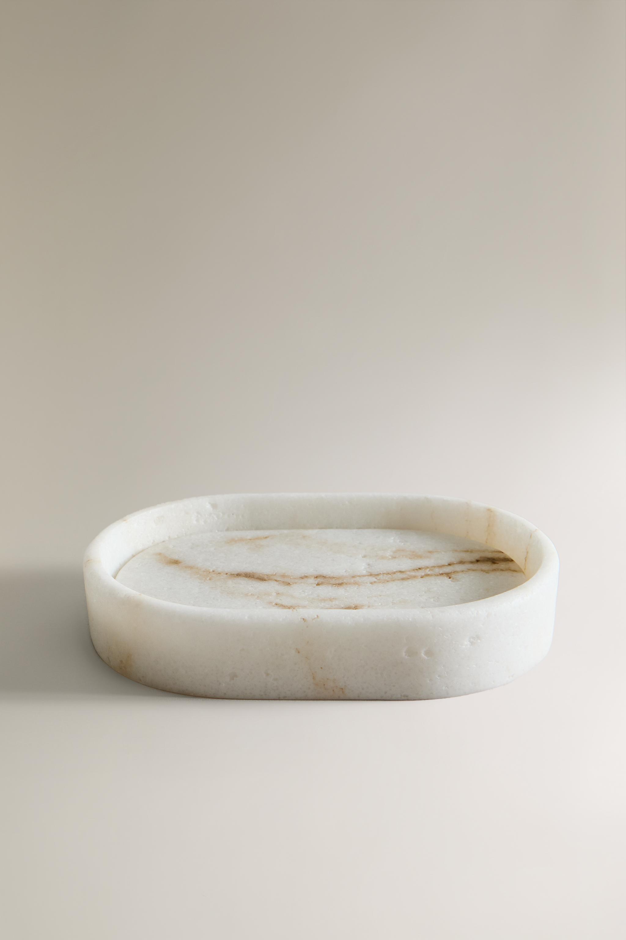 MARBLE-EFFECT BATHROOM SOAP DISH