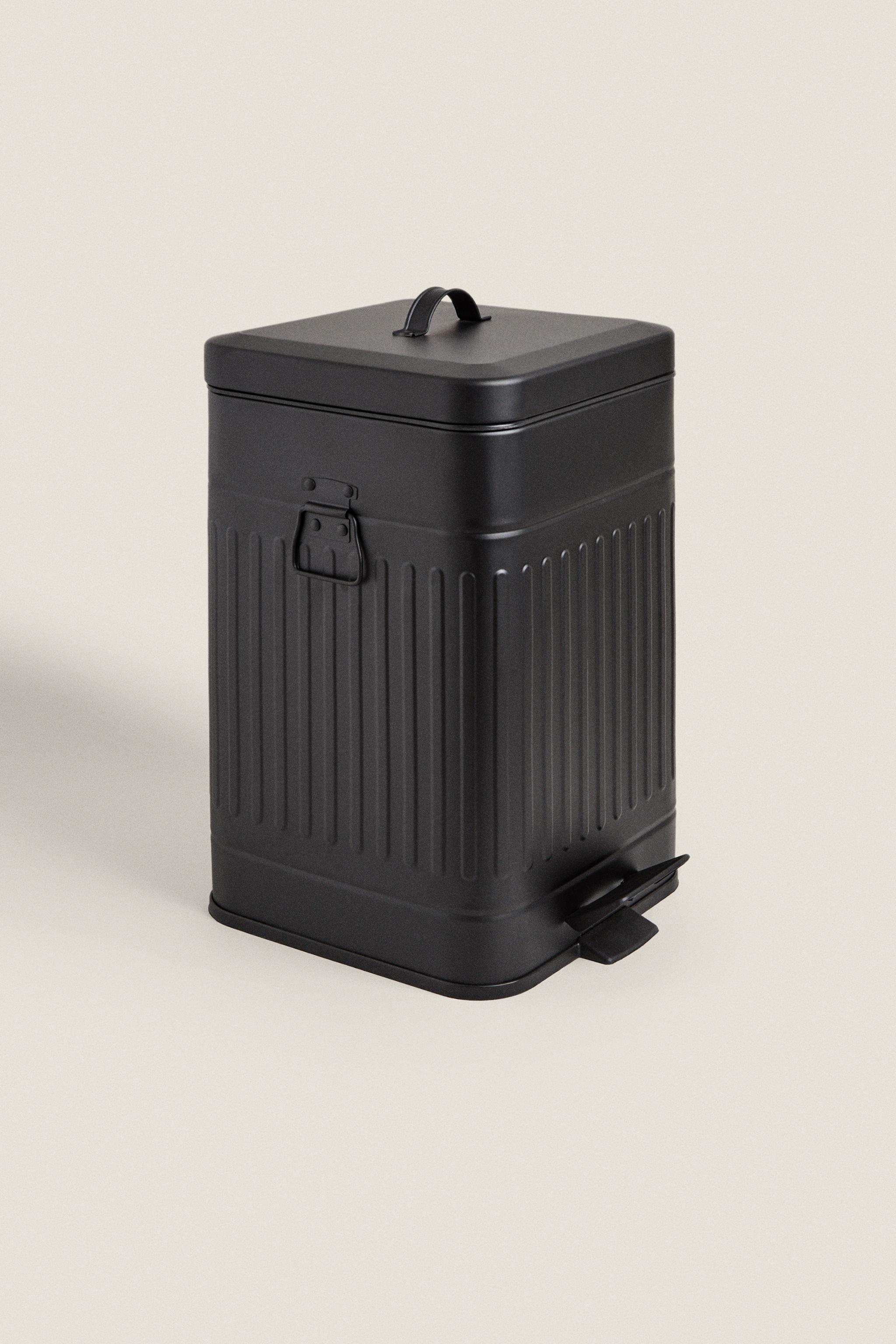 SMALL KITCHEN TRASH CAN