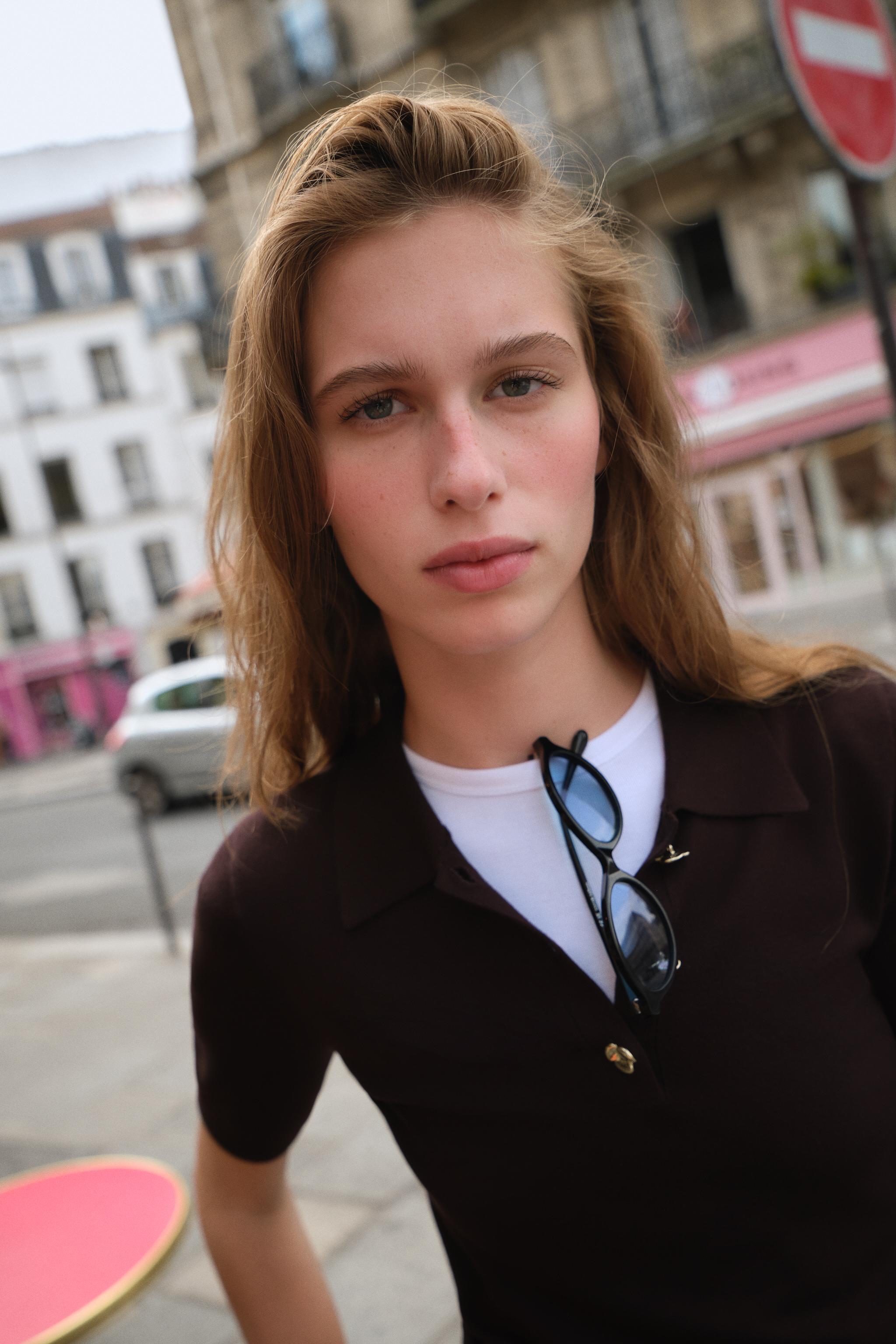 SHORT SLEEVE KNIT POLO TOP