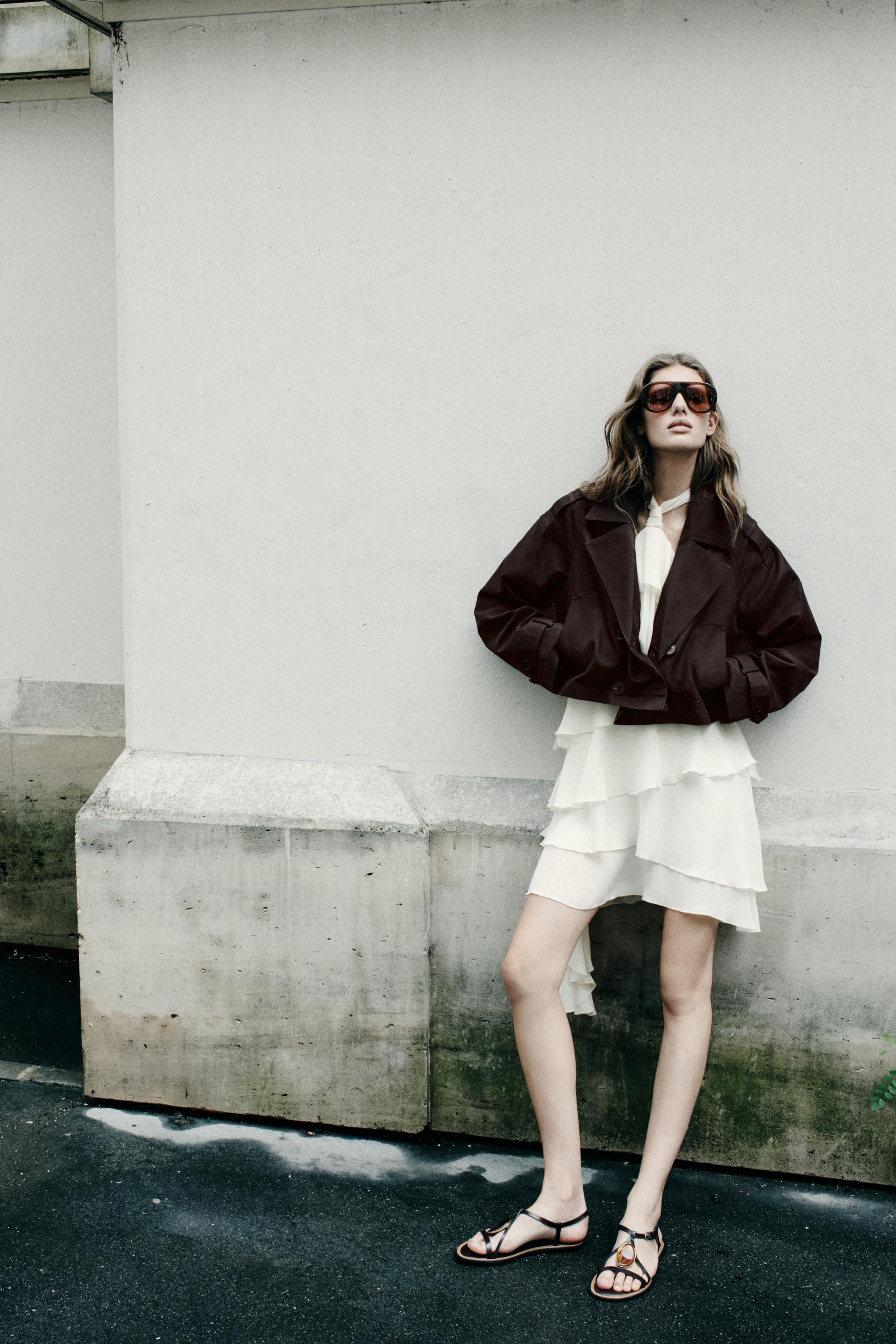 DOUBLE BREASTED SHORT TRENCH COAT