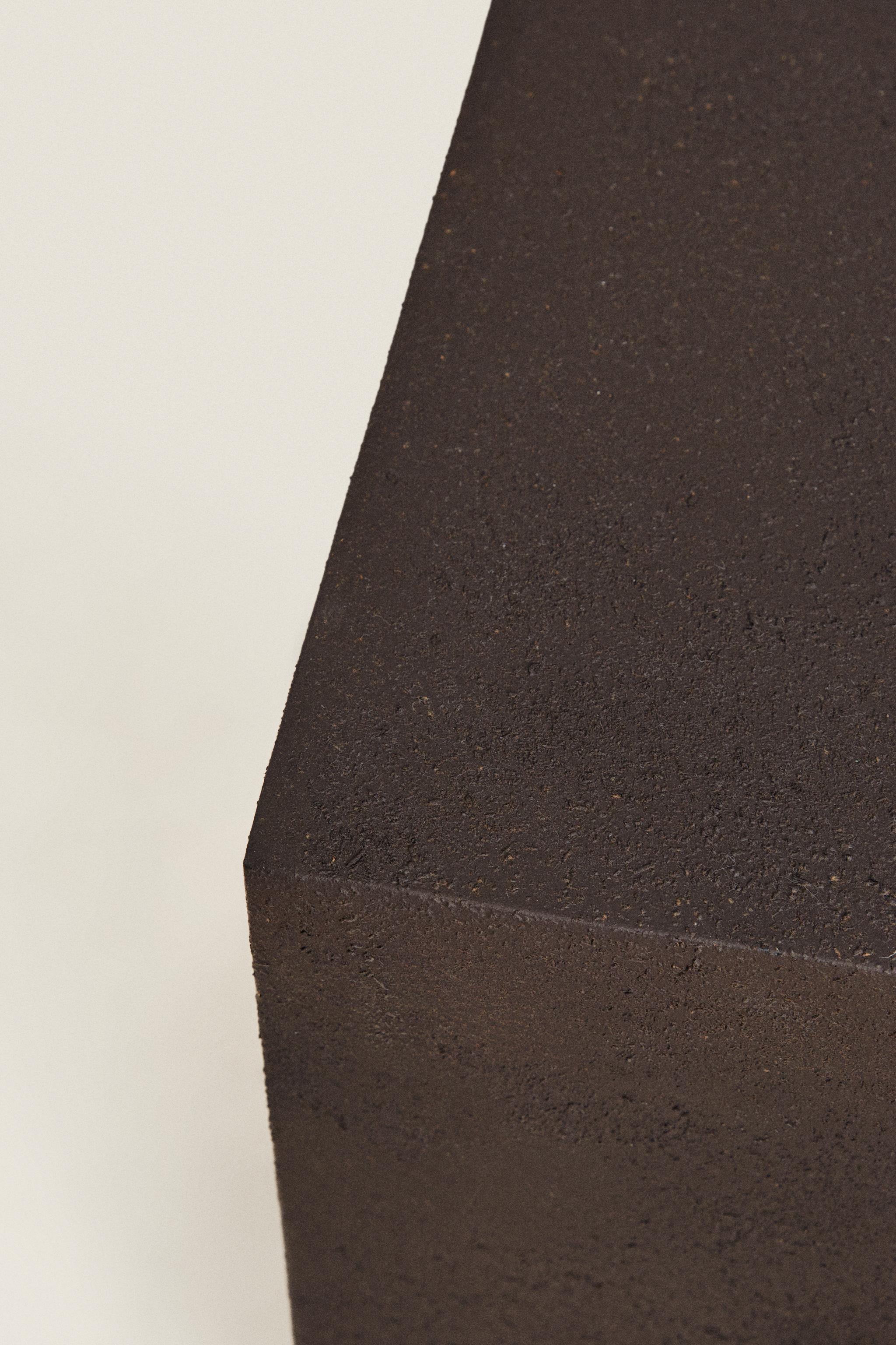 RECTANGULAR METAL PLINTH