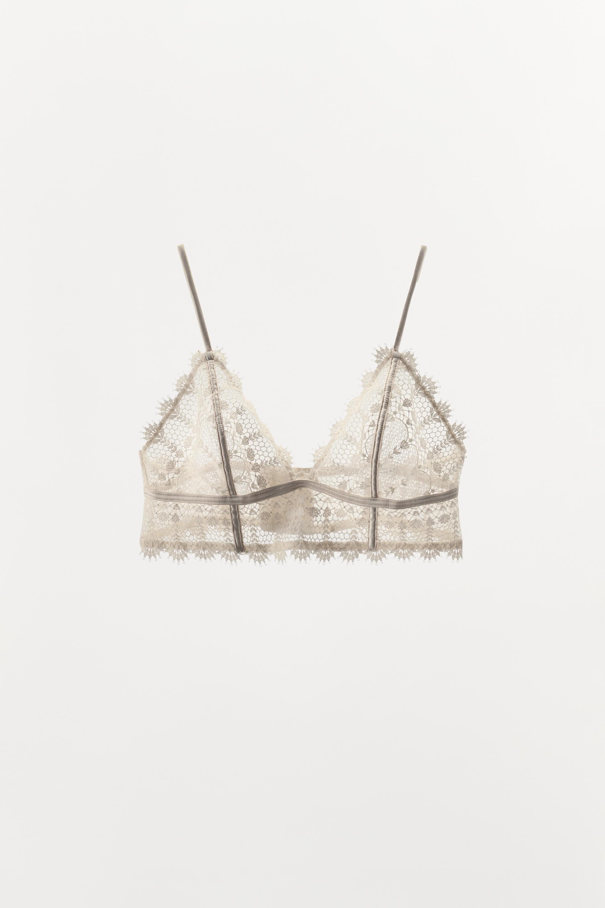 GUIPURE LACE TRIM TRIANGLE BRALETTE