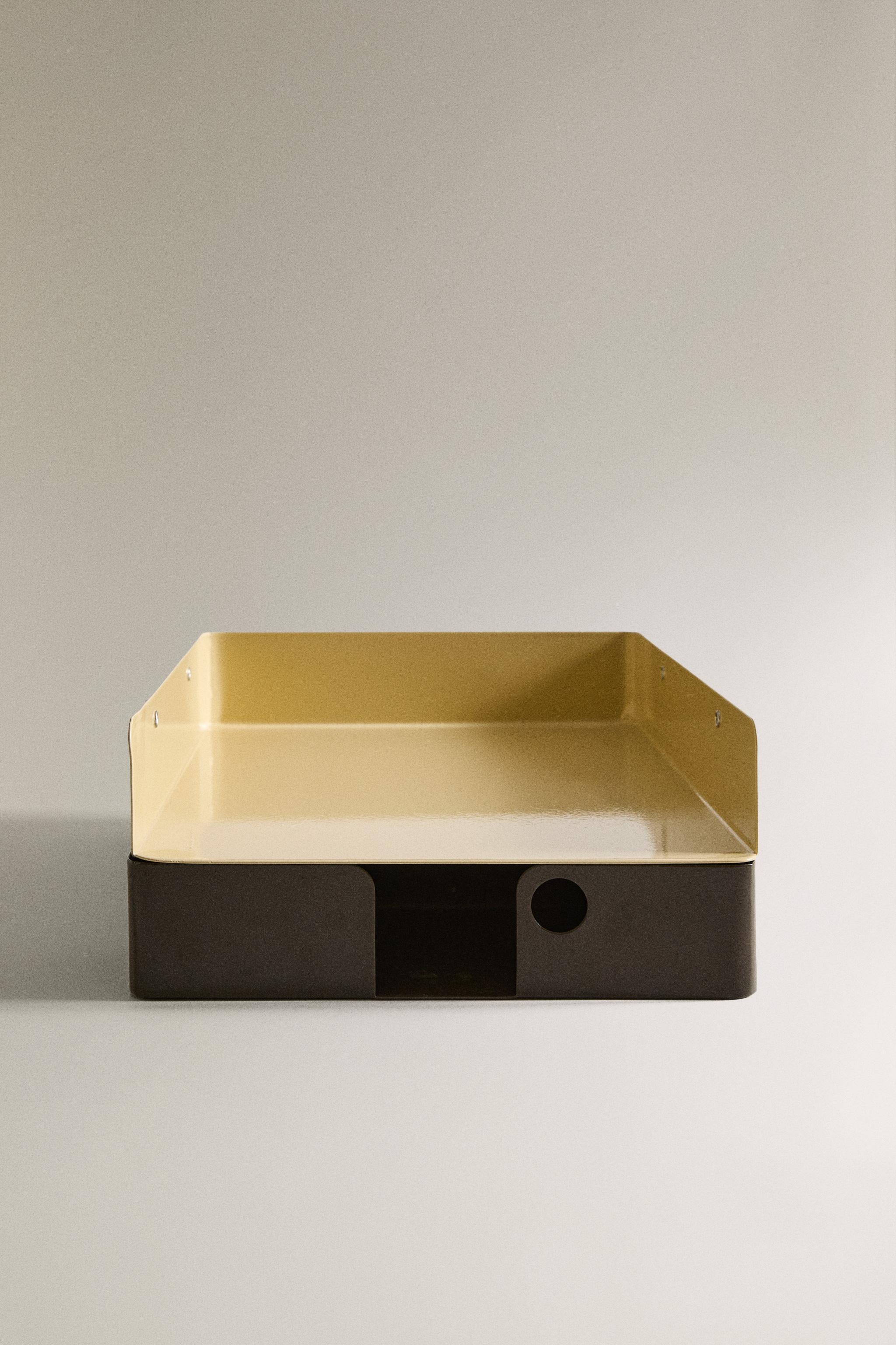 CHILDREN'S METAL DESK TRAY