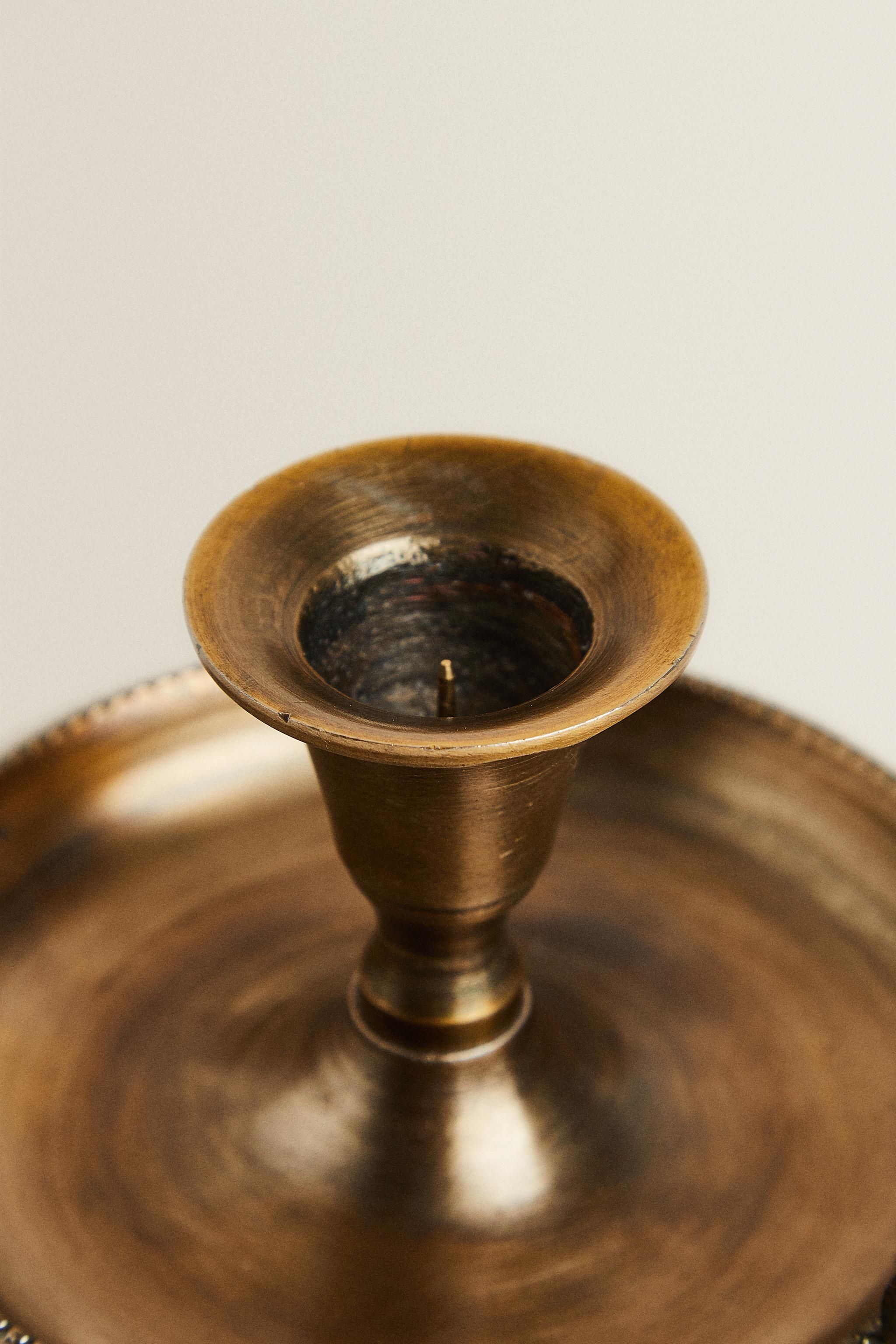 GOLDEN CANDLESTICK