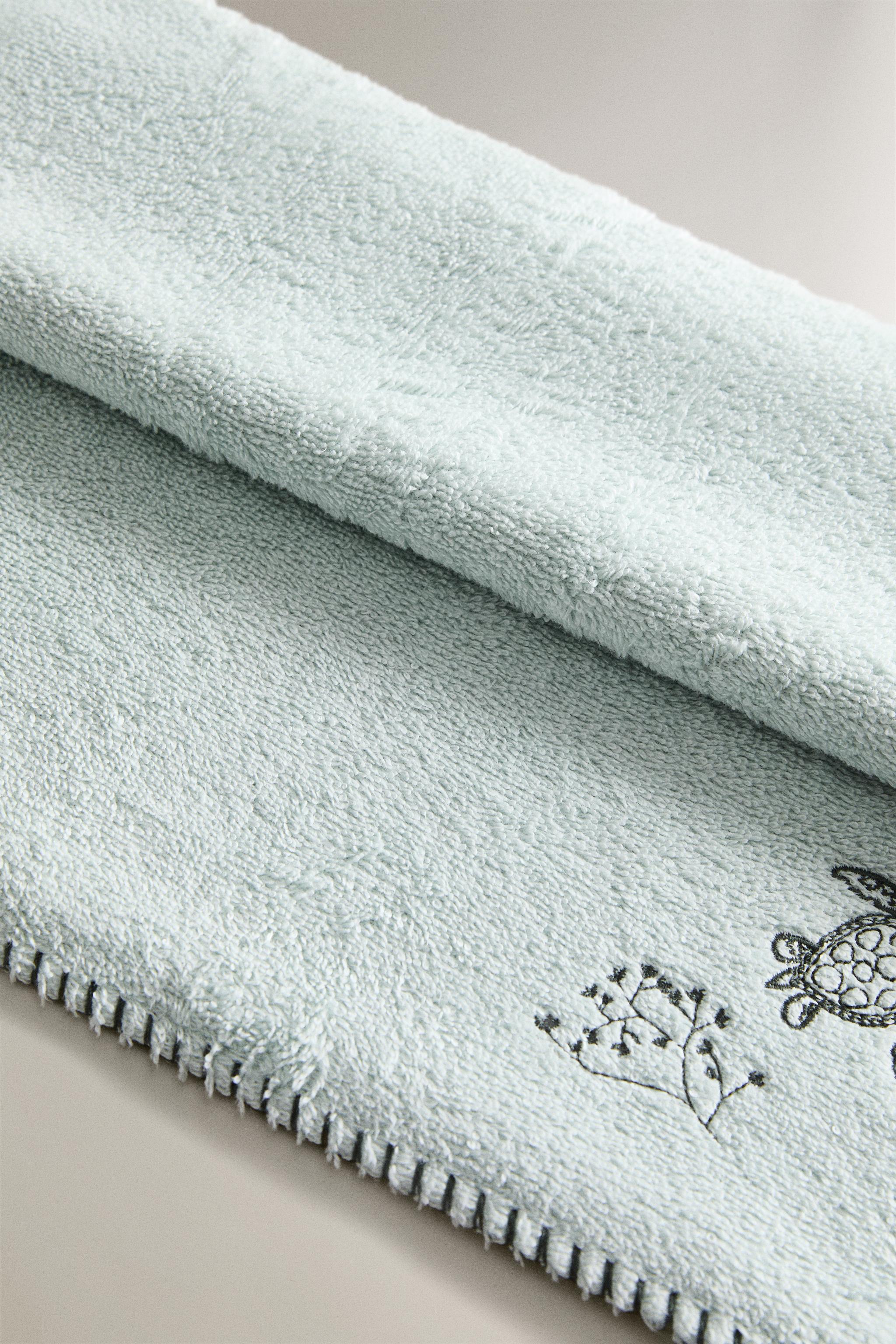 CHILDREN'S TROPICAL SEA BATH TOWEL
