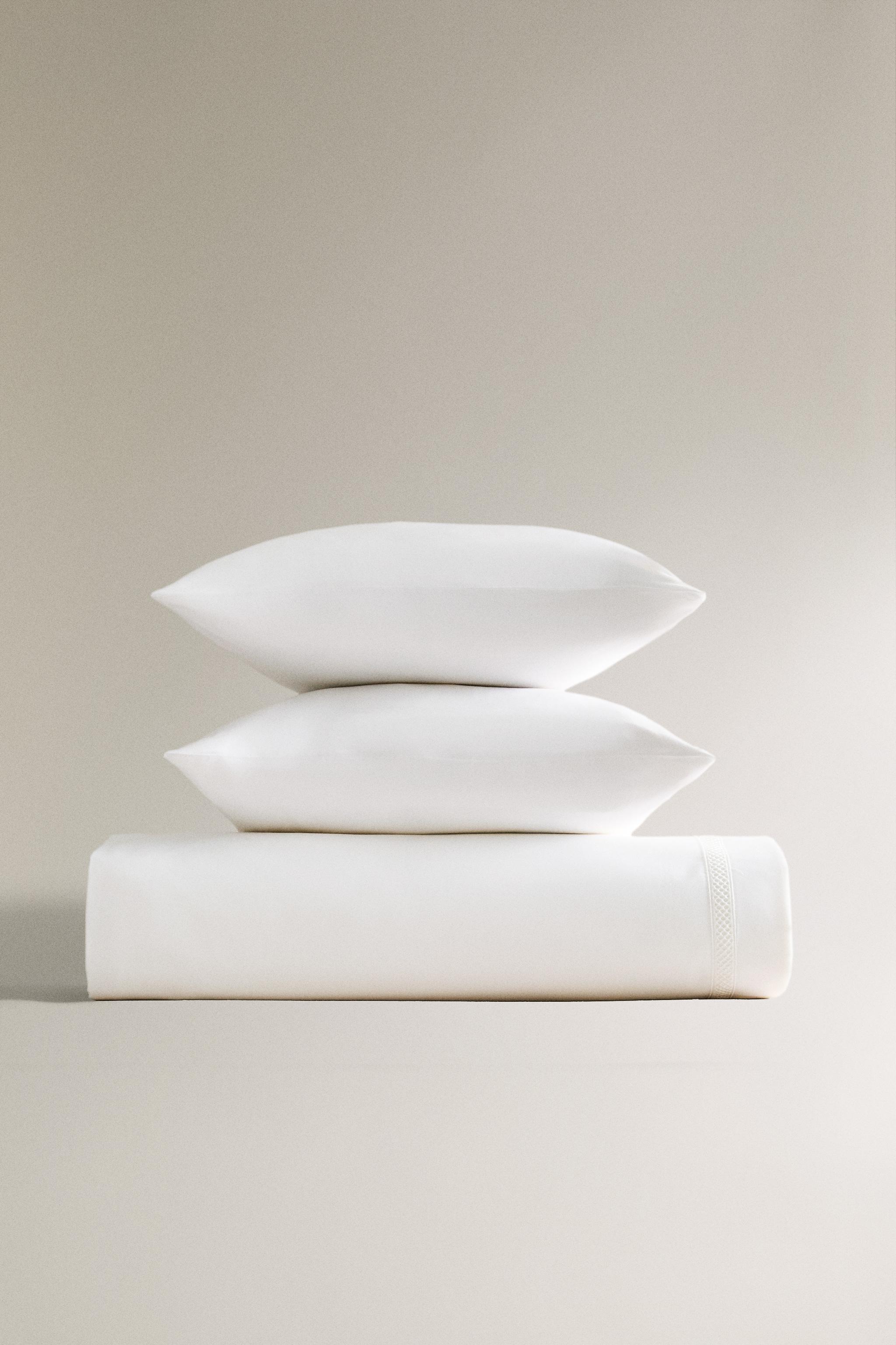 SATEEN DUVET COVER WITH EMBROIDERED HEMSTITCHING